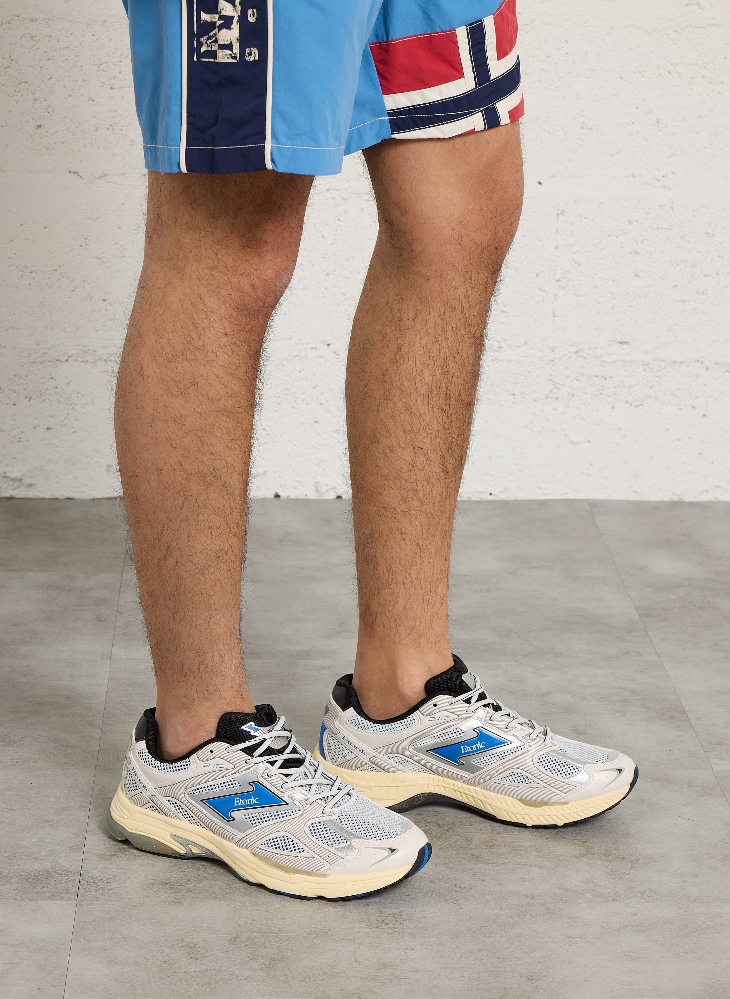 Flache Sneaker zum Schnüren ETONIC Grau