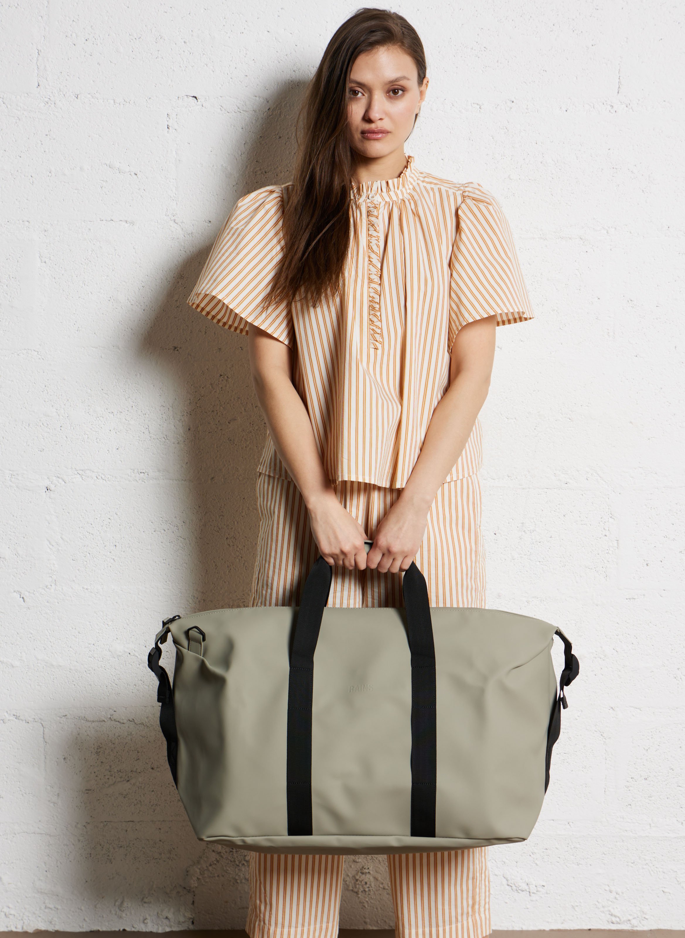 Faux-leather weekend bag RAINS Green