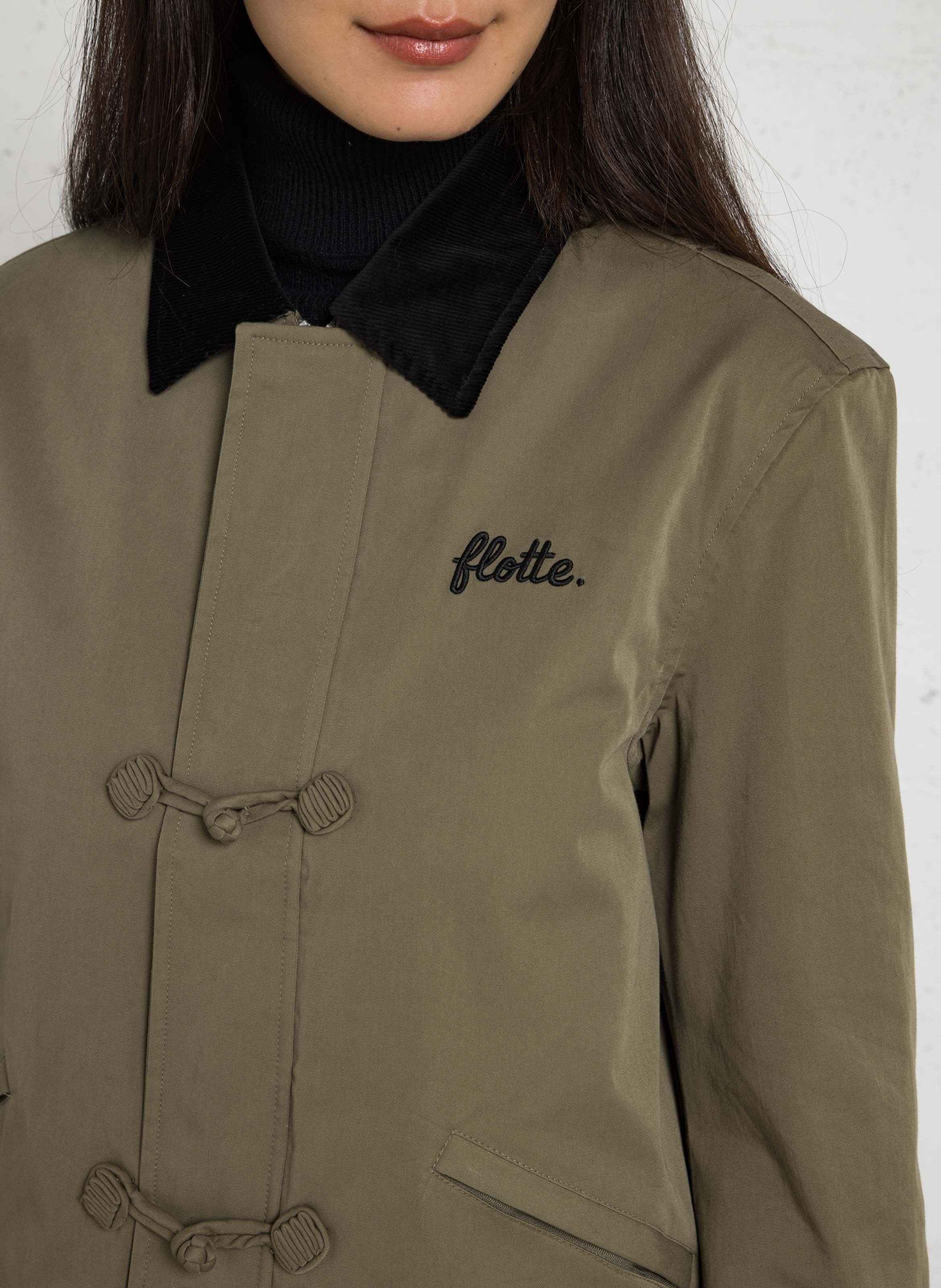 Gerade geschnittene einfarbige Jacke mit Cordkragen FLOTTE Khaki