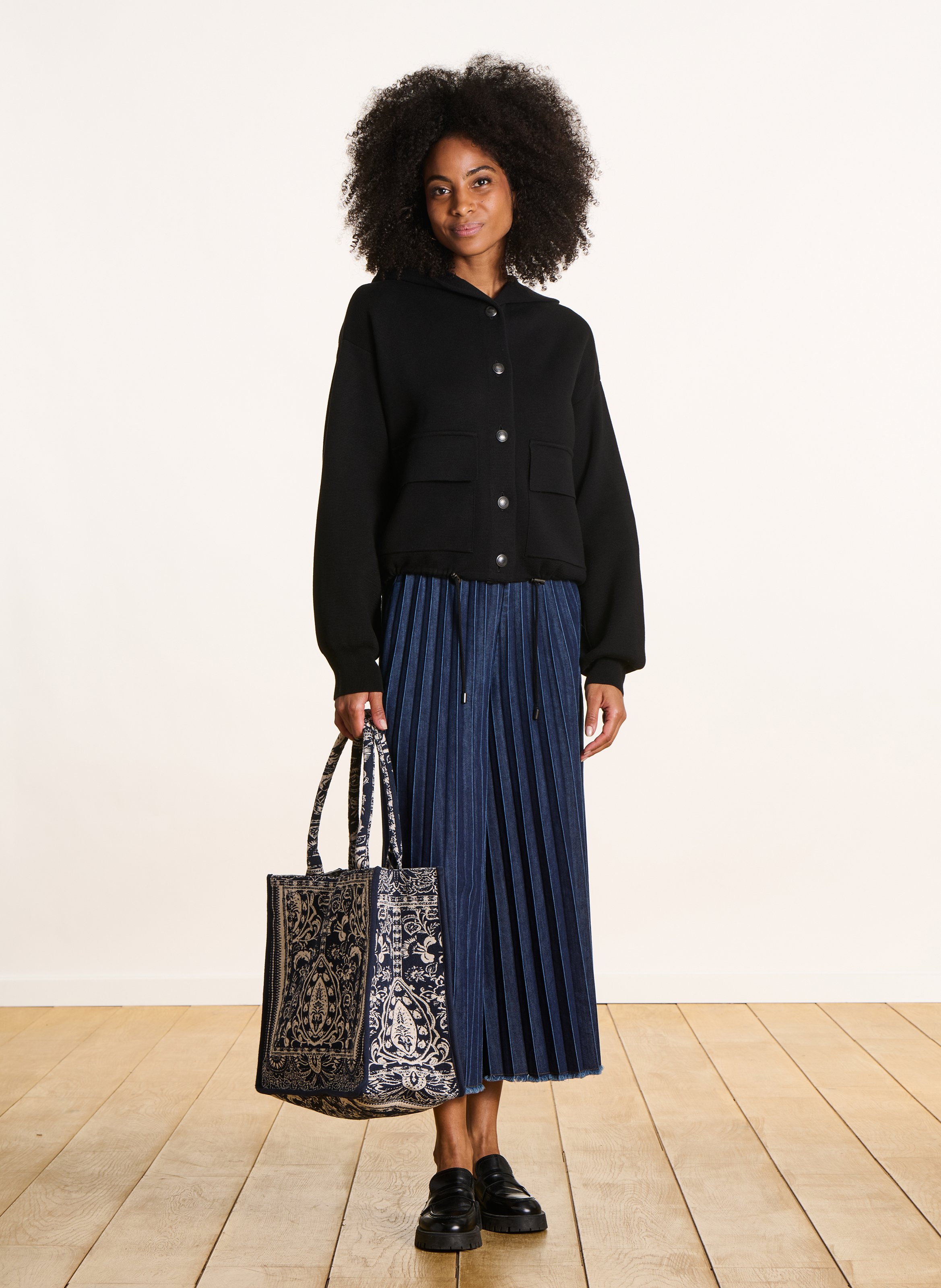 Gilet ample boutonné à capuche LA FEE MARABOUTEE Noir