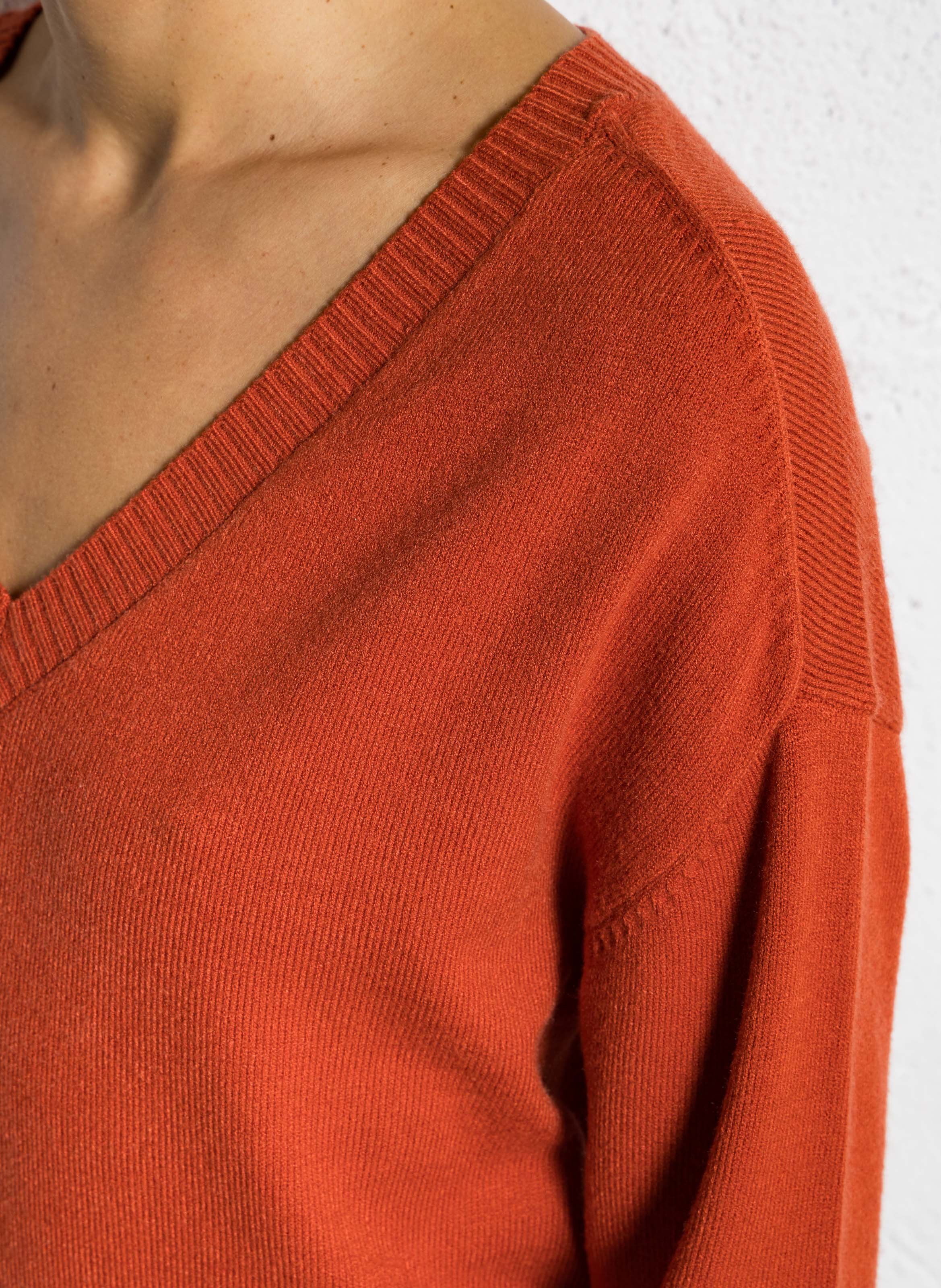 V-neck oversized knitted sweater SUD EXPRESS Red