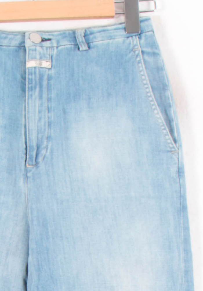 Cropped slim jeans with studs CLOSED - Seconde Main Blue