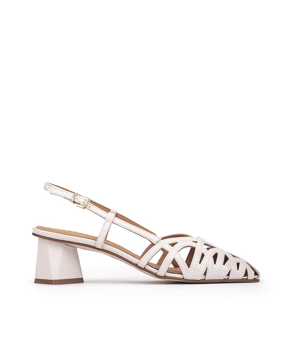 Low-heeled leather court shoes with a pointed toe. PEDRO MIRALLES White