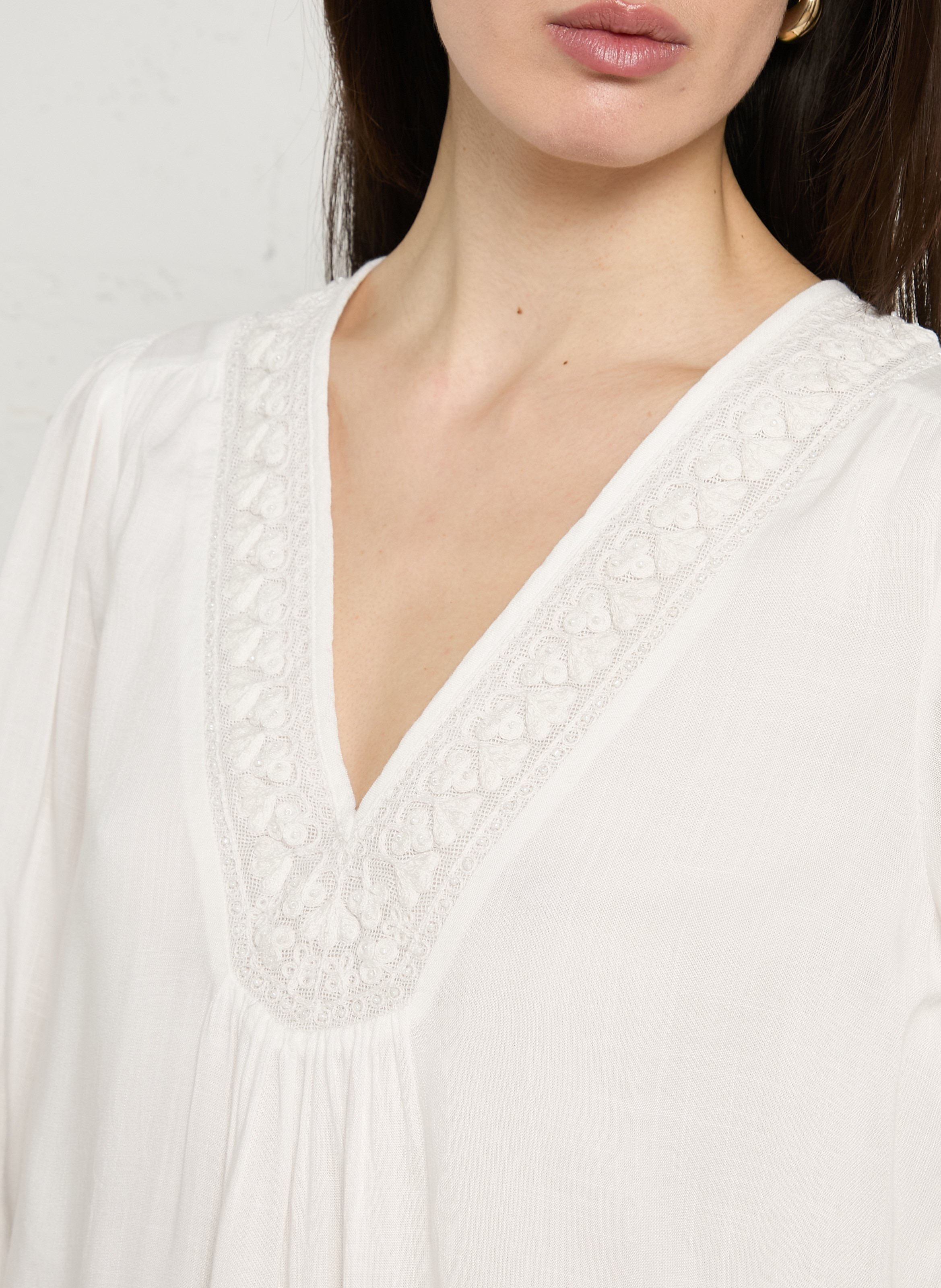 Embroidered V-neck blouse MAISON 123 White