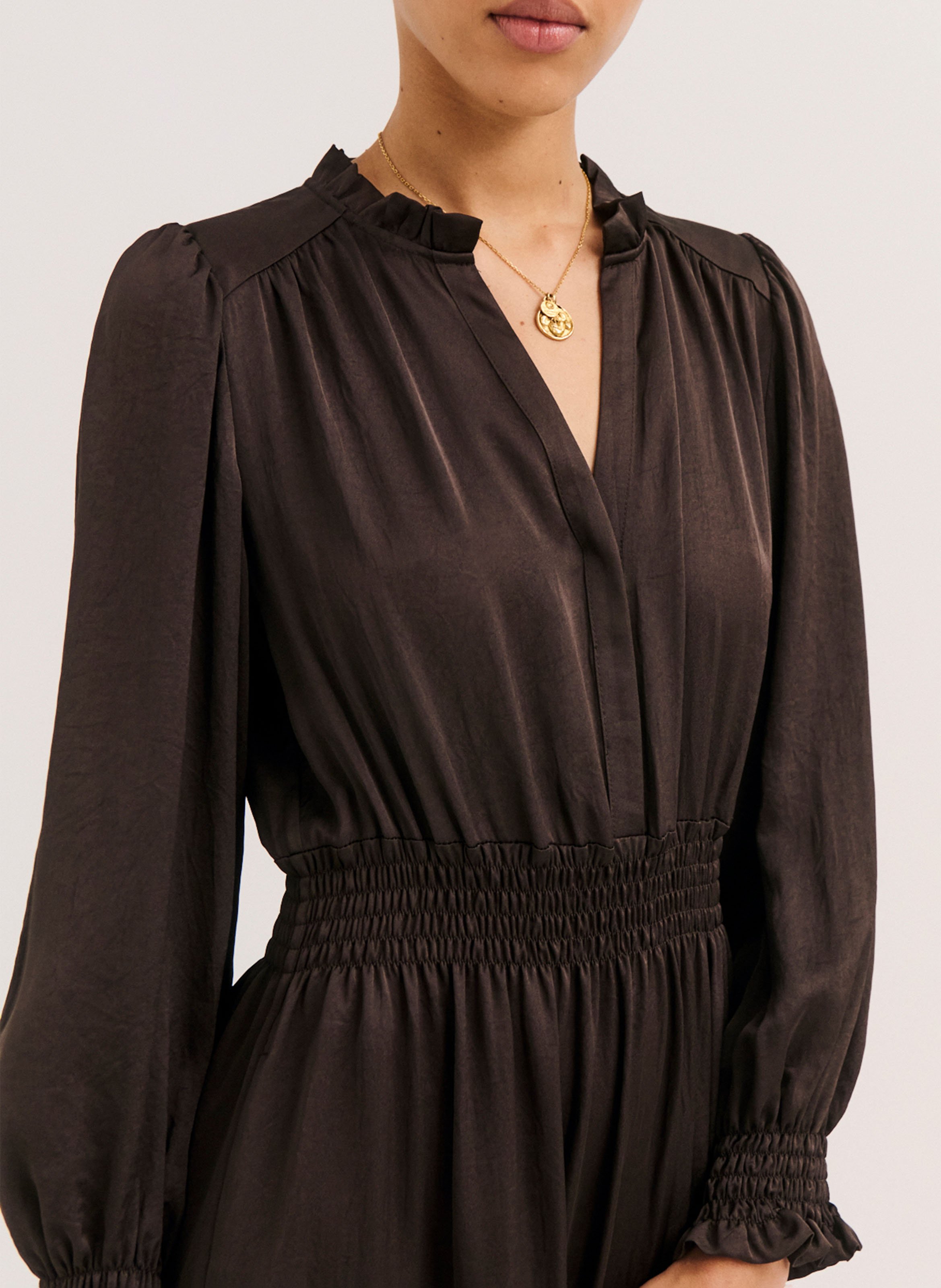 Tailliertes Kurzkleid mit Henley-Ausschnitt PABLO Braun
