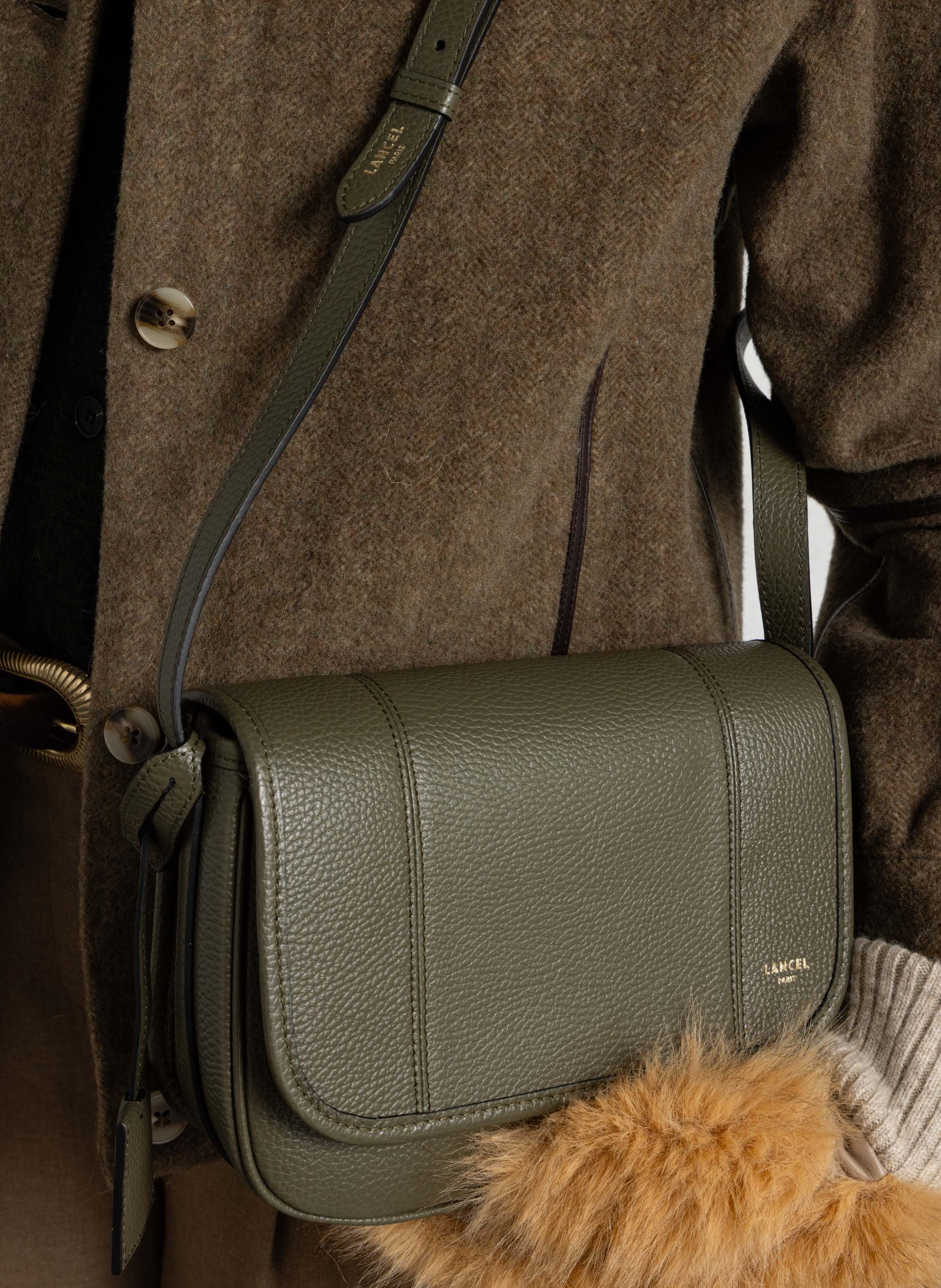 Dori leather shoulder bag LANCEL Khaki
