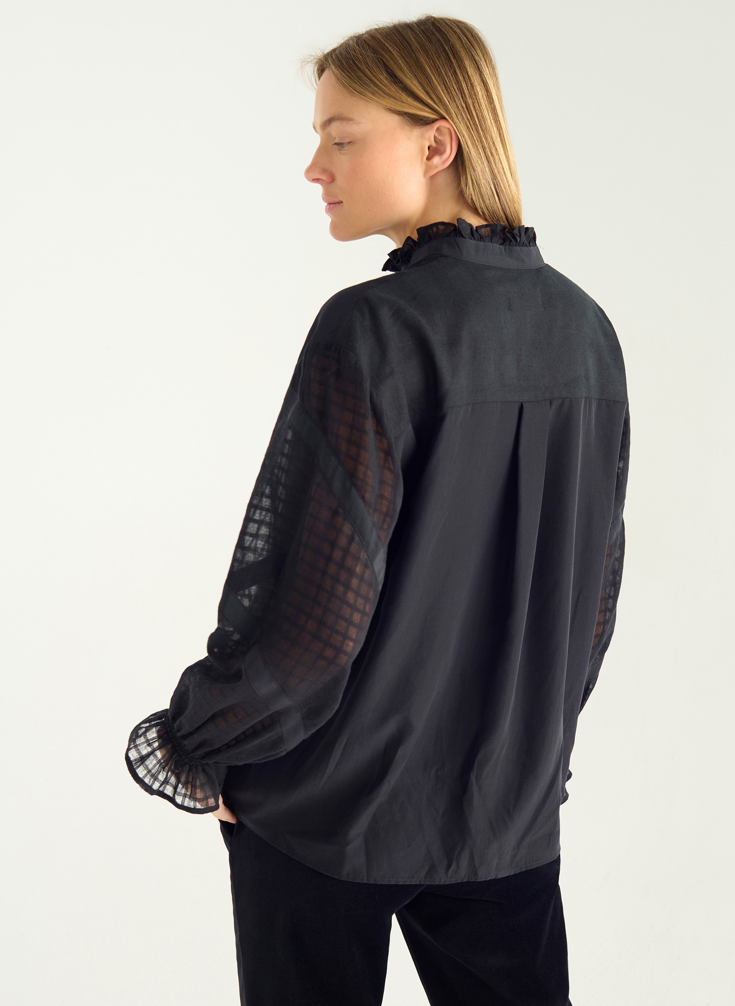 Bluse mit viktorianischem Kragen ACOTE Schwarz