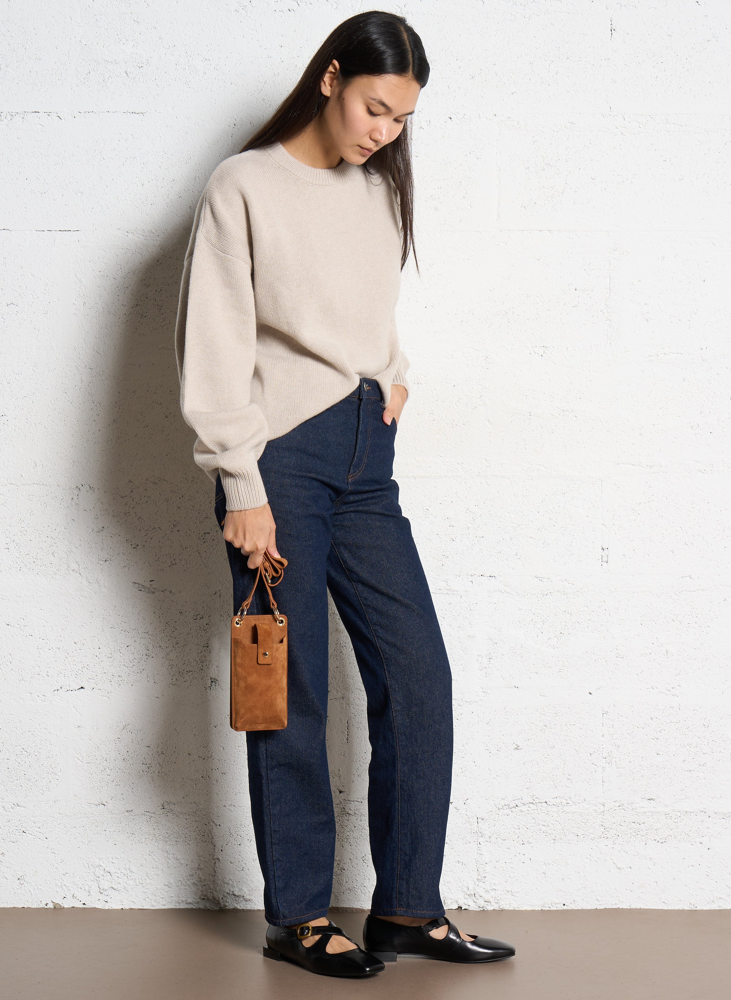 Velvet leather phone pouch SAISON 1865 Brown