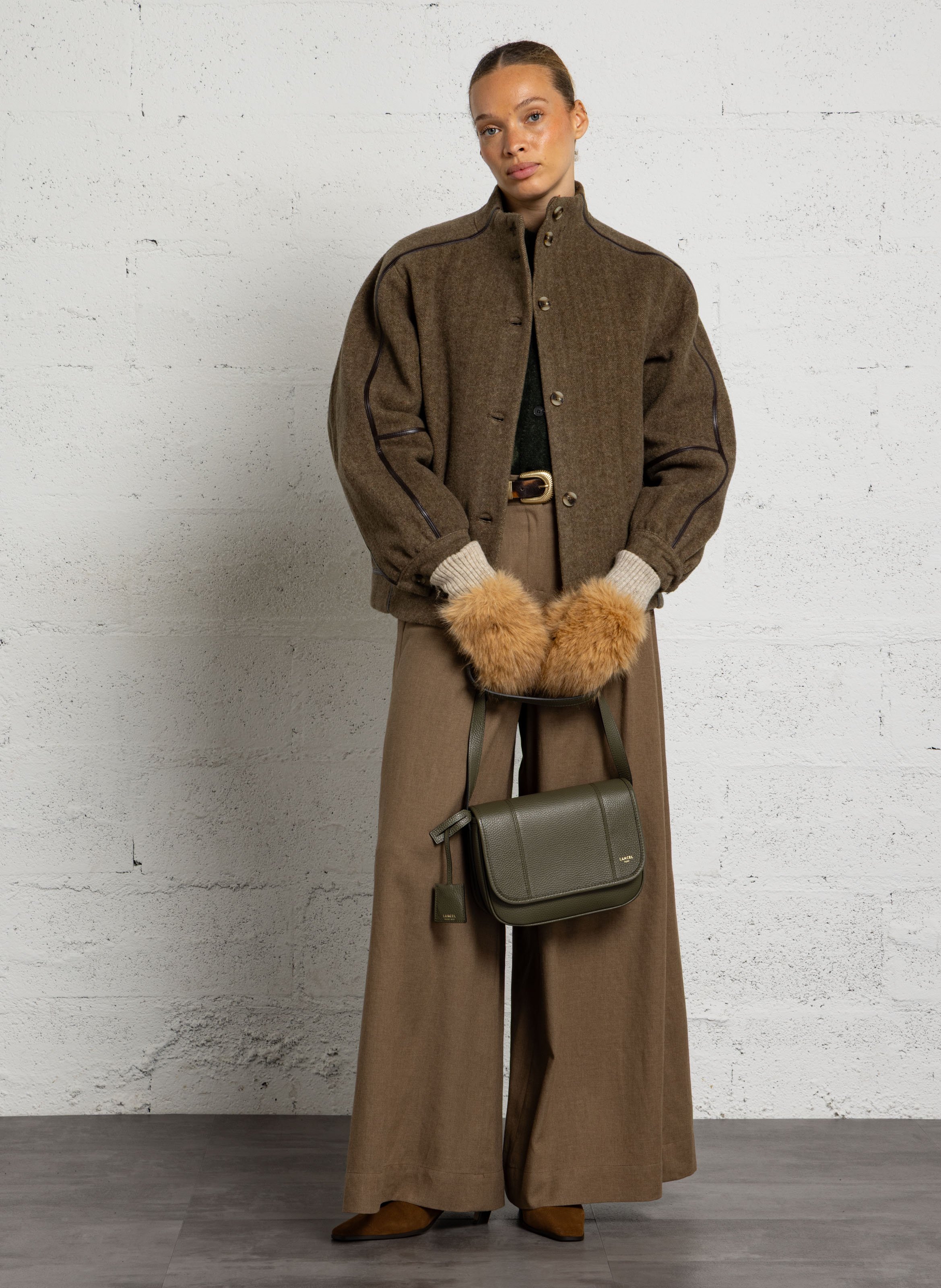 Dori leather shoulder bag LANCEL Khaki