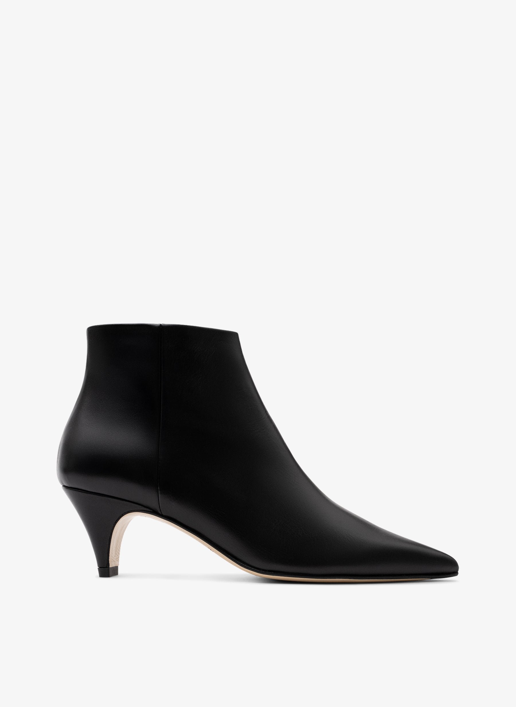 Smooth black leather ankle boots PARALLELE PARIS Black
