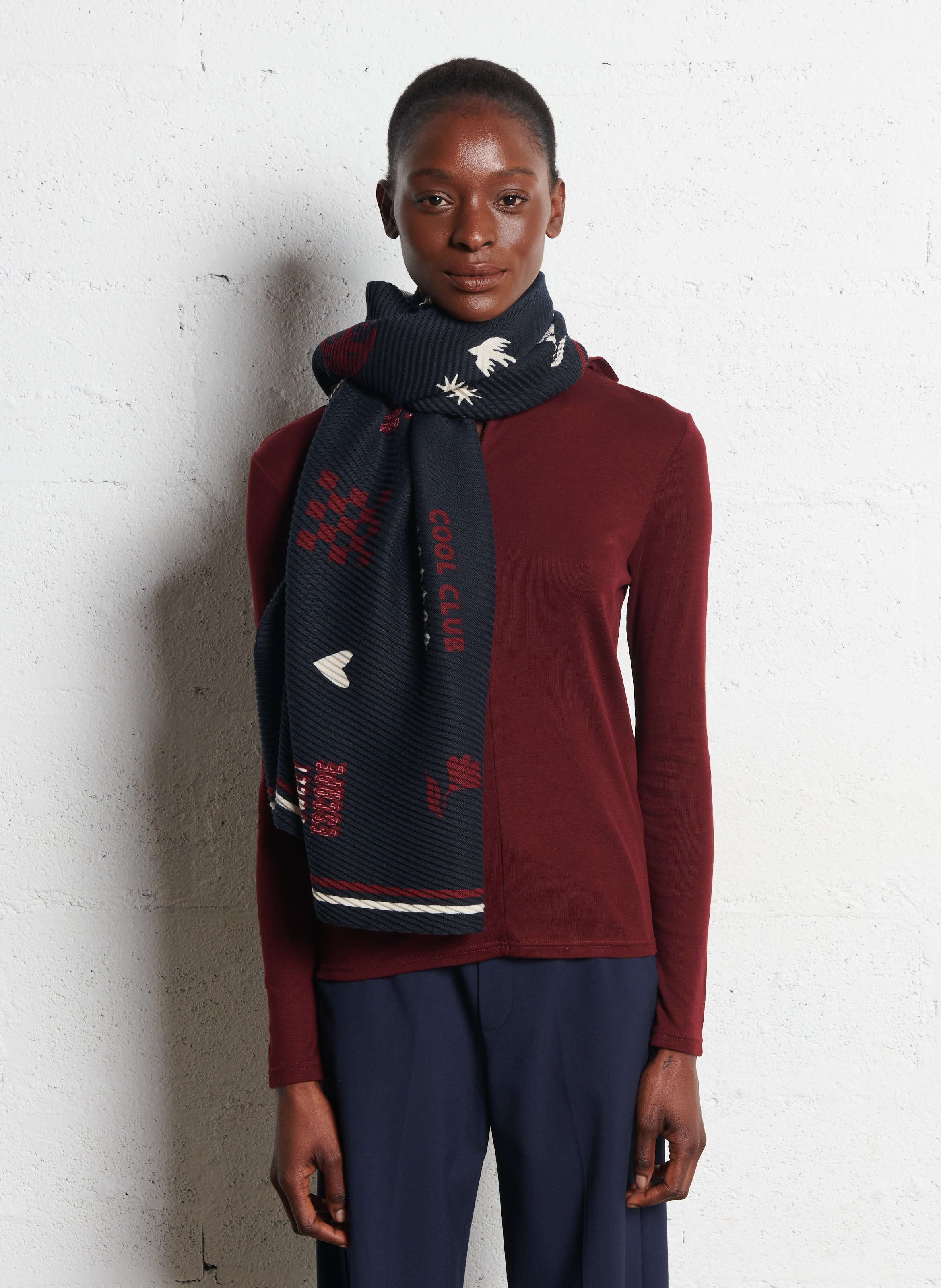 - 86 x 182 cm. I CODE Blue