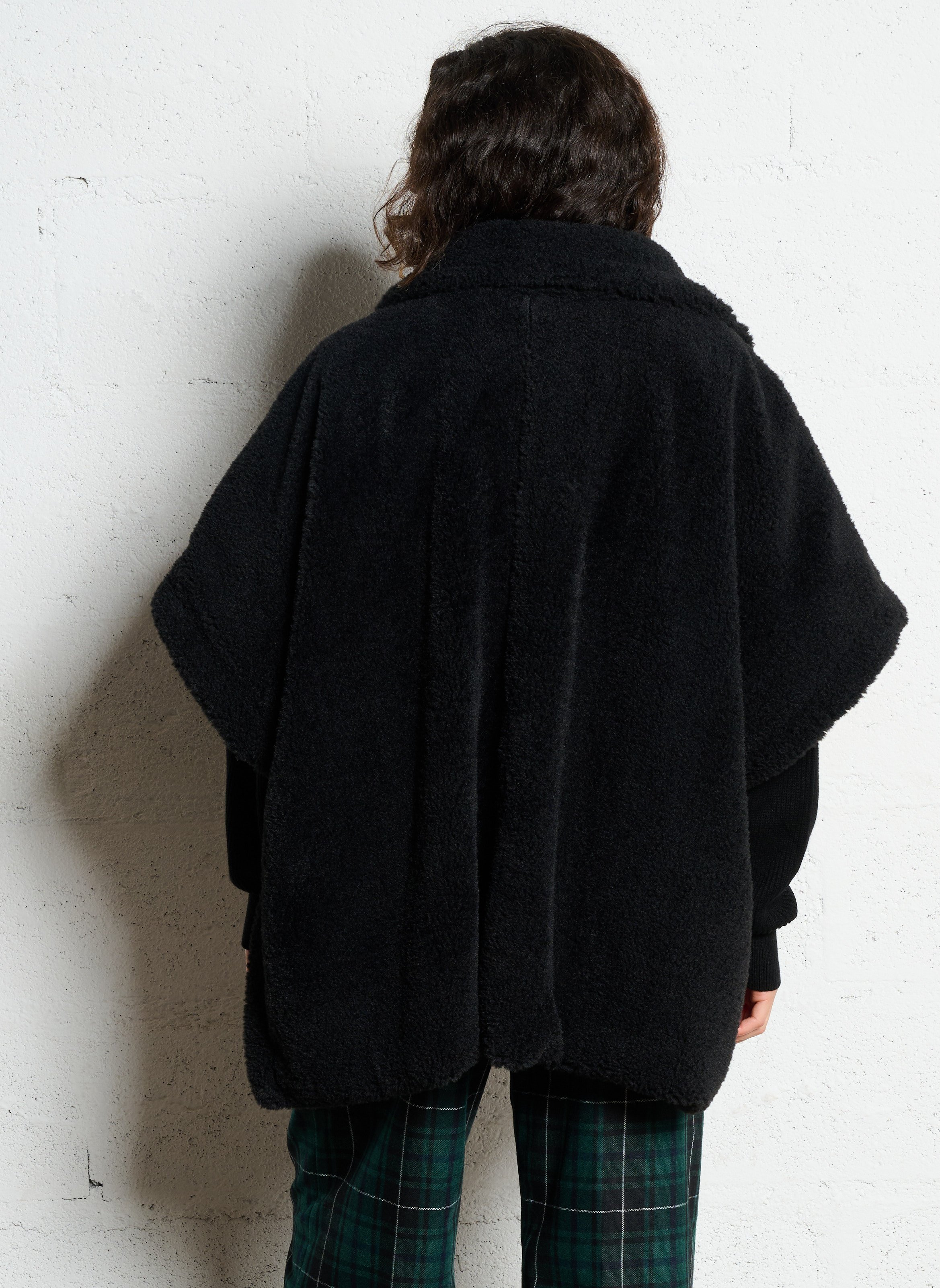 Oversized faux fur cape IKKS Black