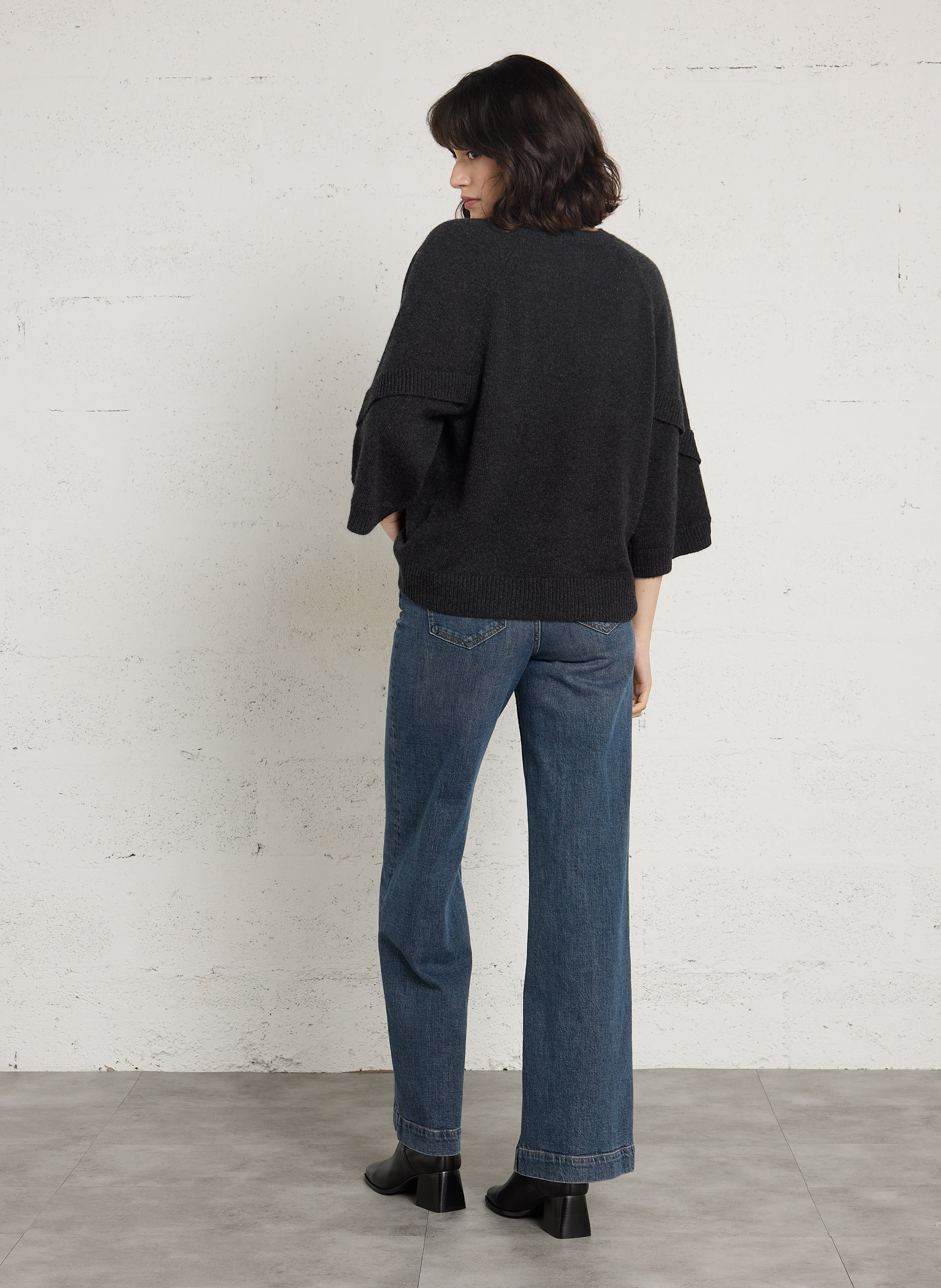 Gerader Kaschmirpullover mit Rundhalsausschnitt MAISON 123 Grau