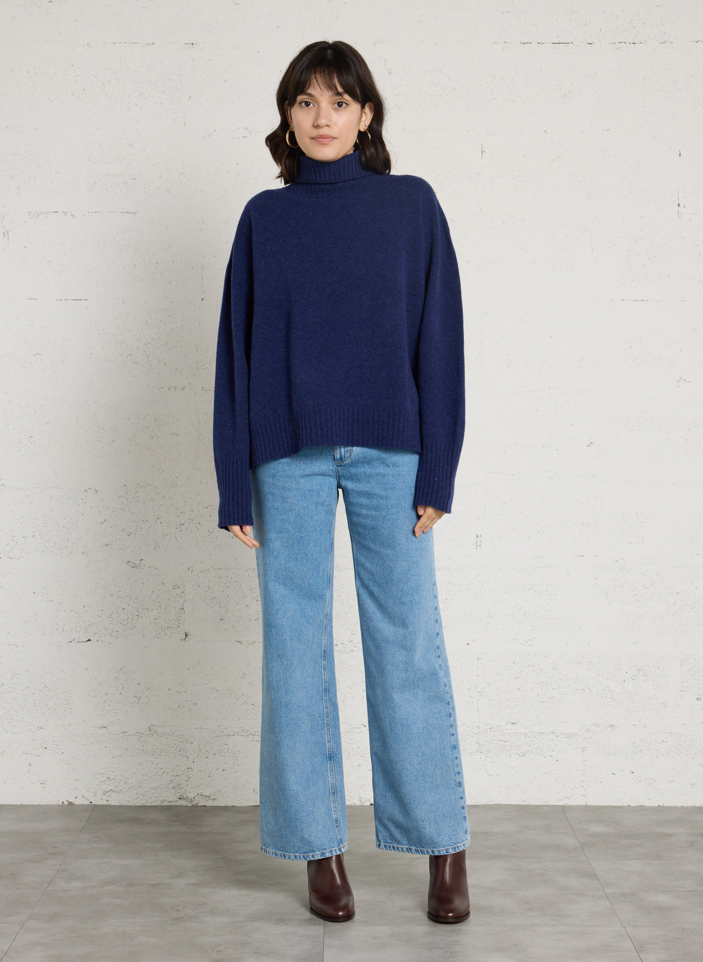 Ruimvallende, wollen coltrui HOD PARIS Blauw