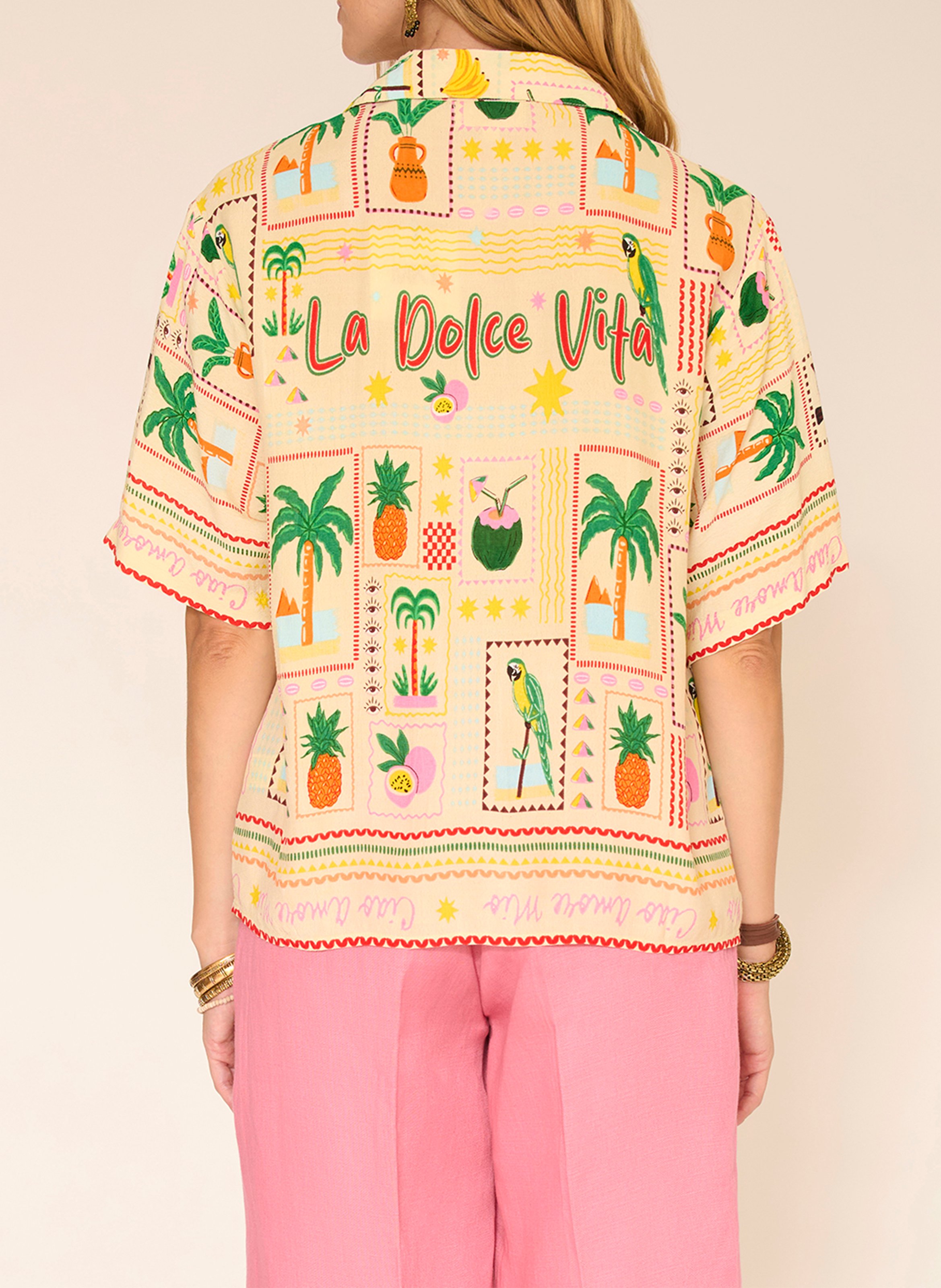 Gerade geschnittene Bluse mit klassischem Kragen und Print MKT Beige