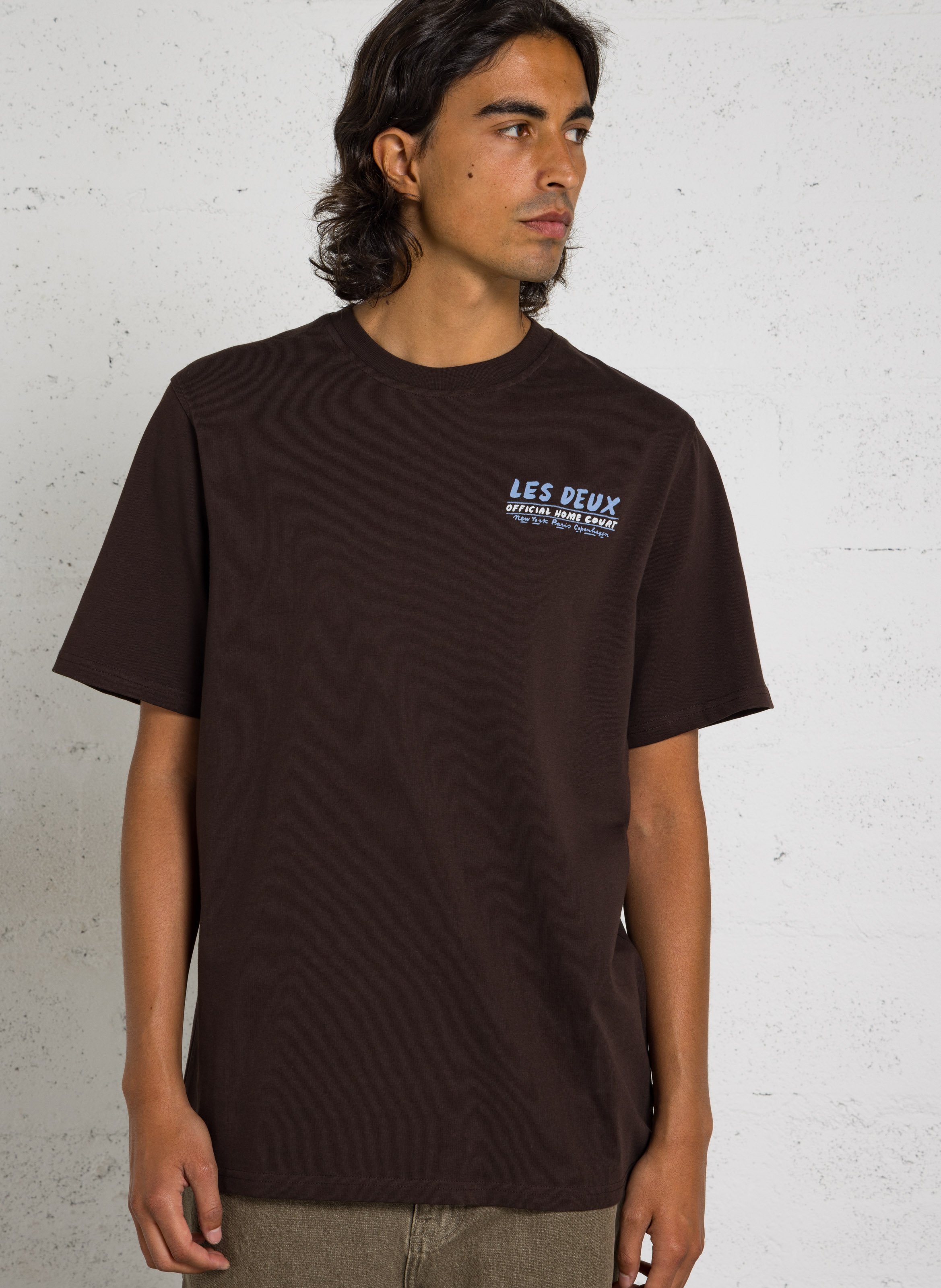 Tee-shirt droit col rond broderies et sérigraphies en coton bio LES DEUX Marron