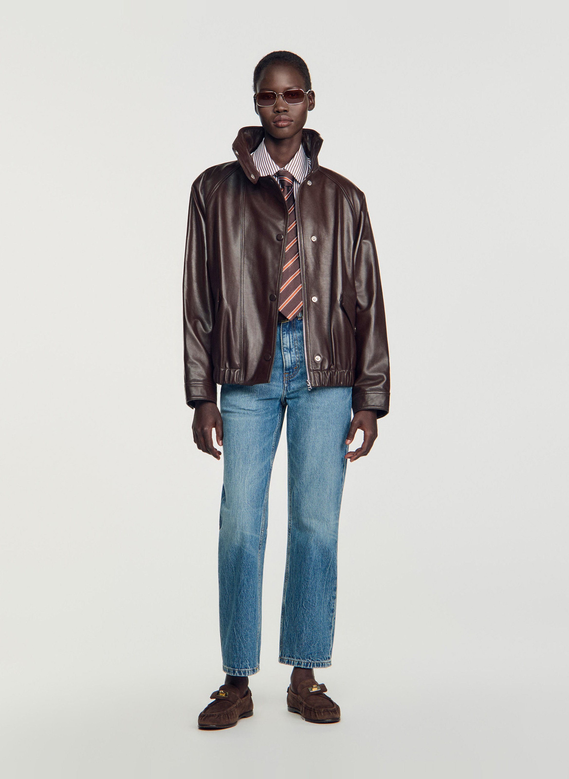 Oversized jack met opstaande kraag in leer SANDRO Bruin