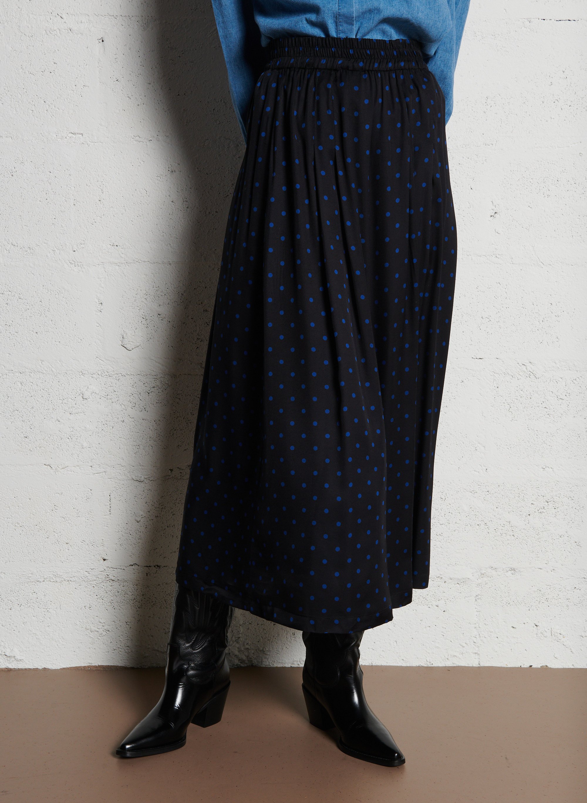 Lange geplooide satijnen rok SUZIE WINKLE Zwart