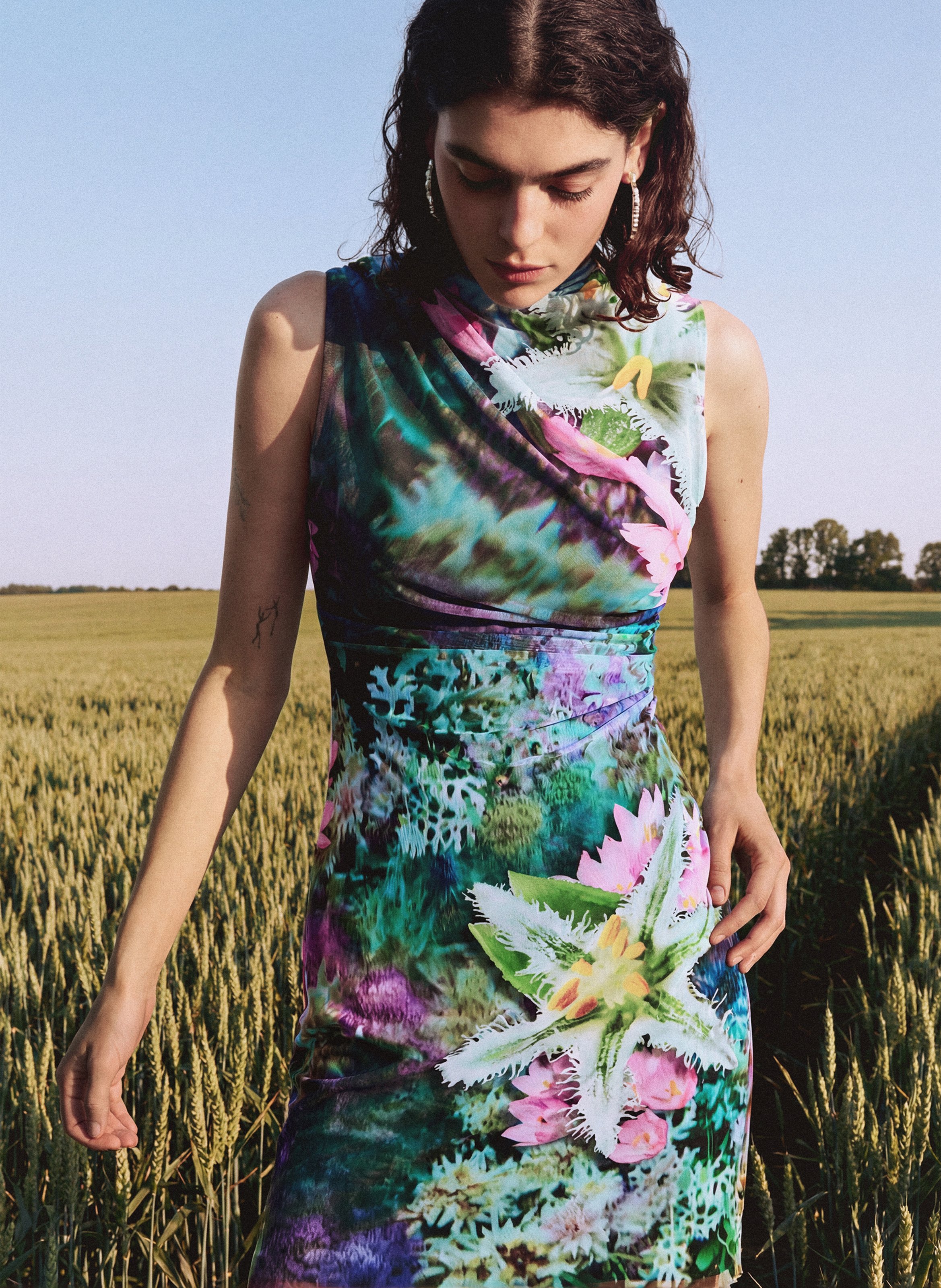 Korte bedrukte jurk met opstaande kraag DESIGUAL Groen