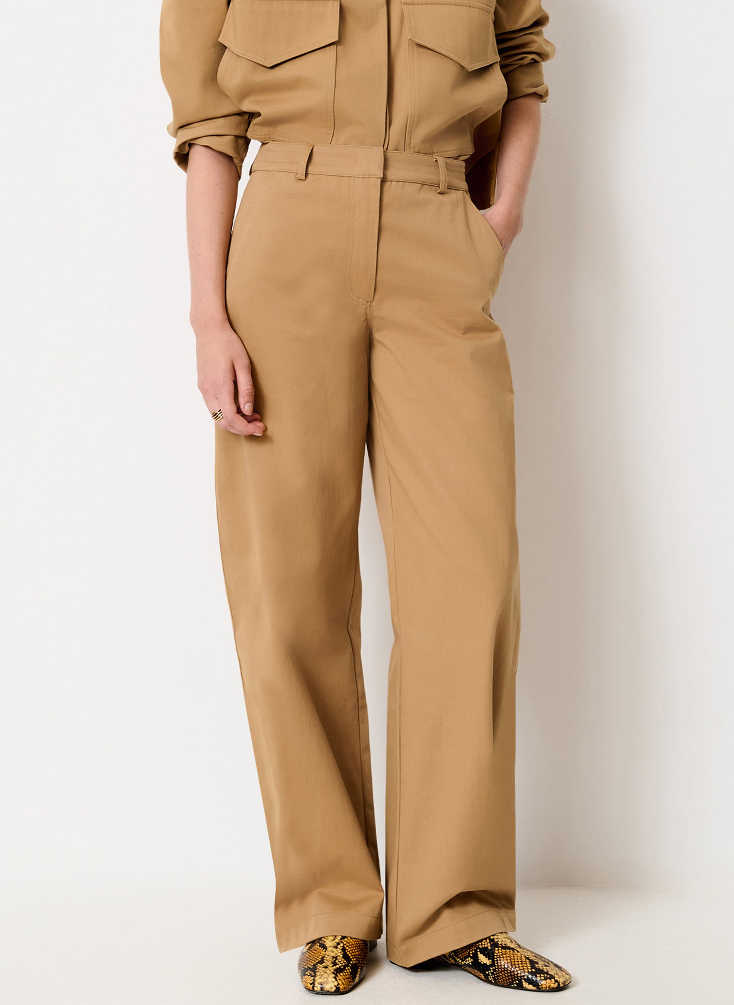 High-waisted rounded trousers SESSUN Beige