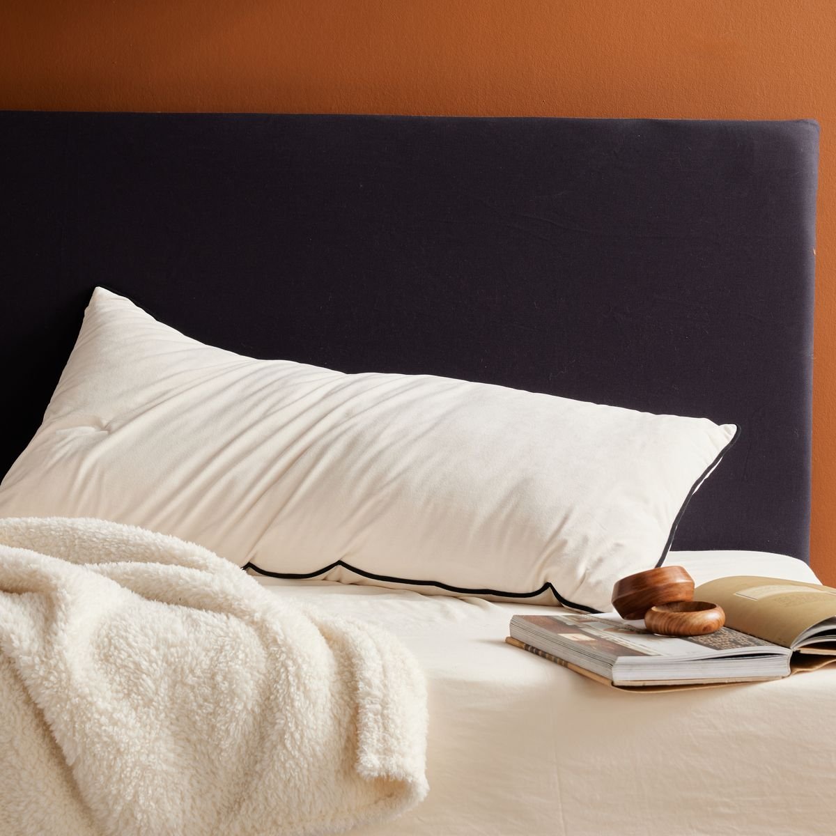 Plain rectangular cushion White