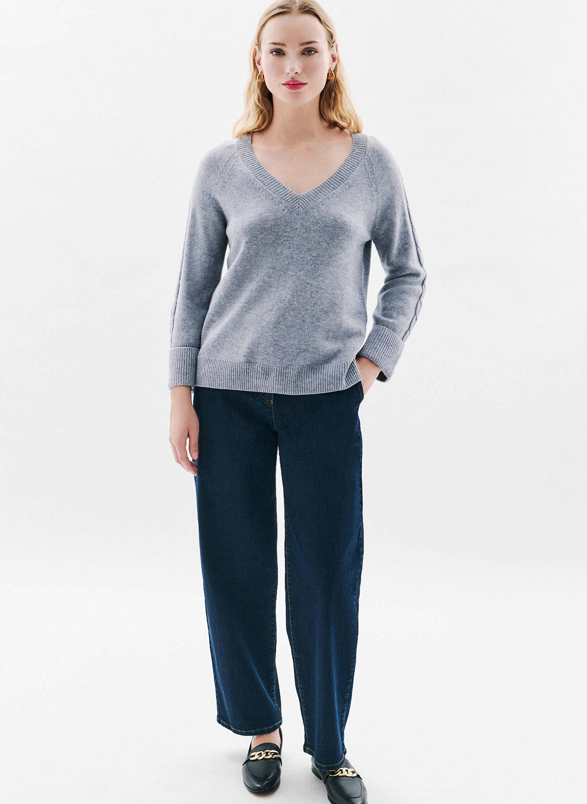 Pull col V en laine mélangée CAROLL Gris