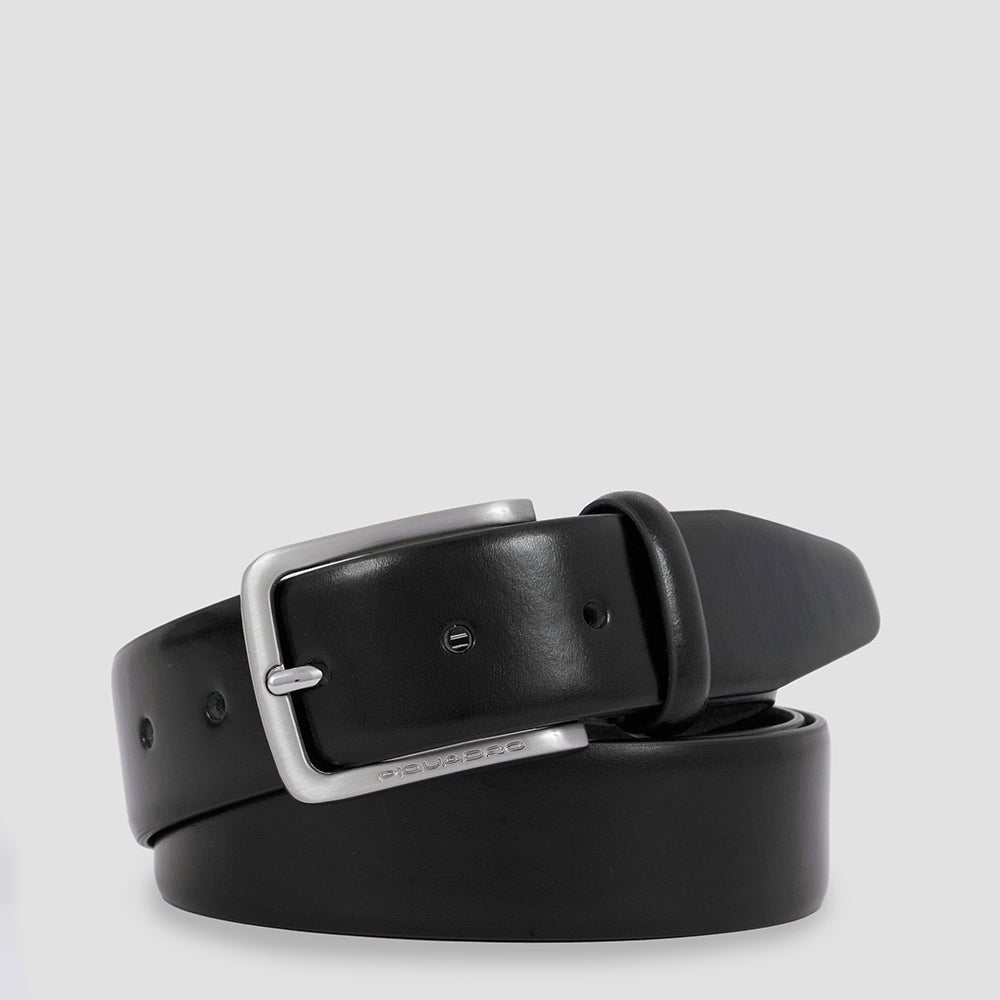 - Buckle closure. - Width: 3 cm.  PIQUADRO Black