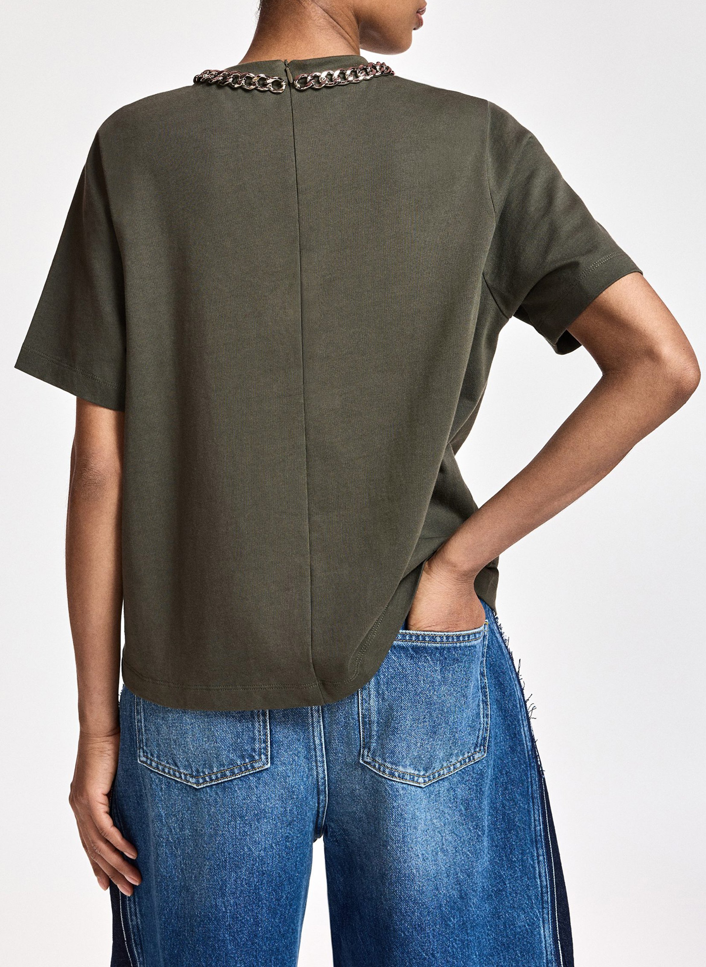 Weites T-Shirt mit Bio-Baumwollkragen mit Kette ESSENTIEL ANTWERP Grun