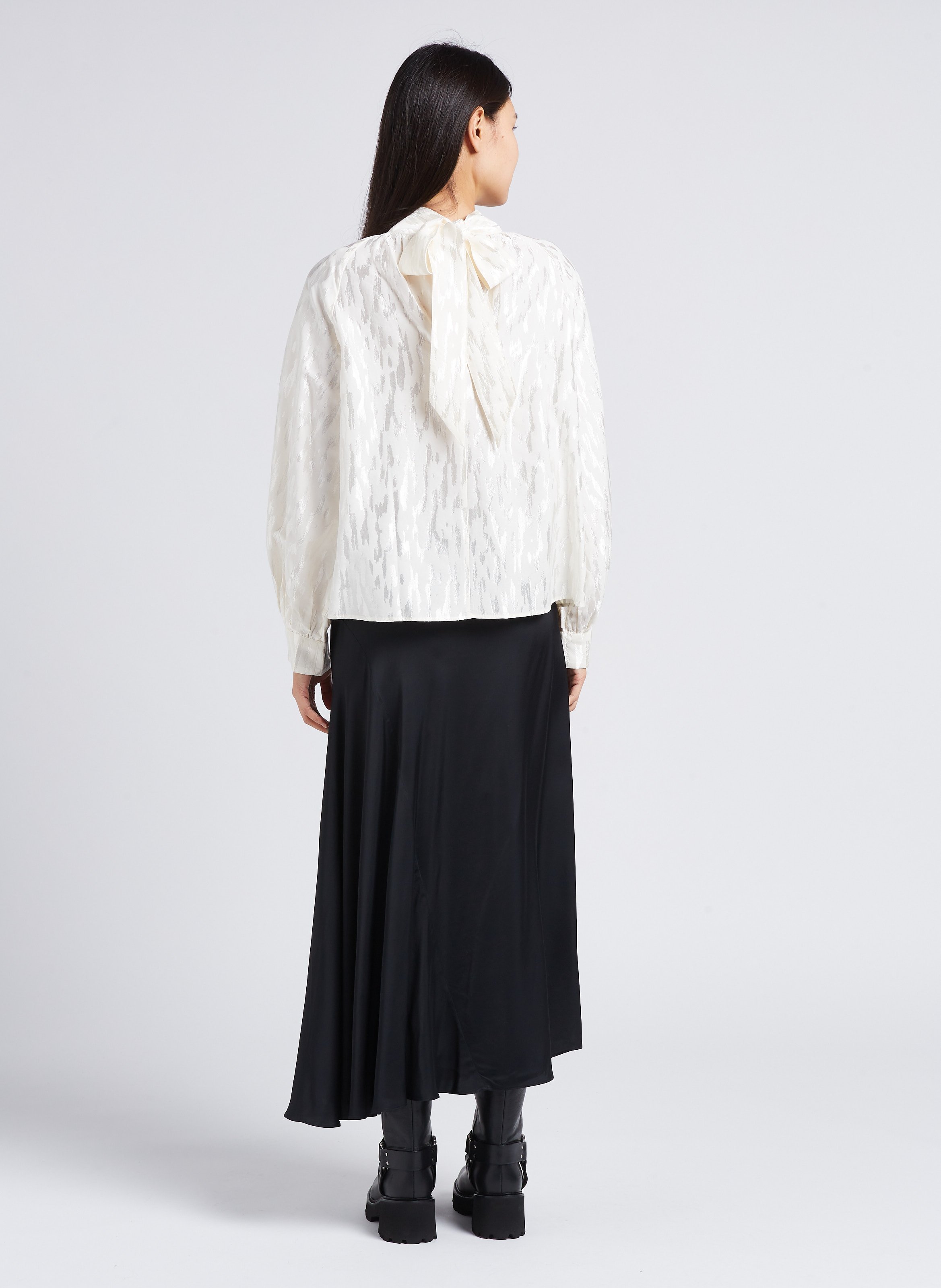 Weit geschnittenes Top mit V-Ausschnitt zum Binden SAMSOE SAMSOE Beige