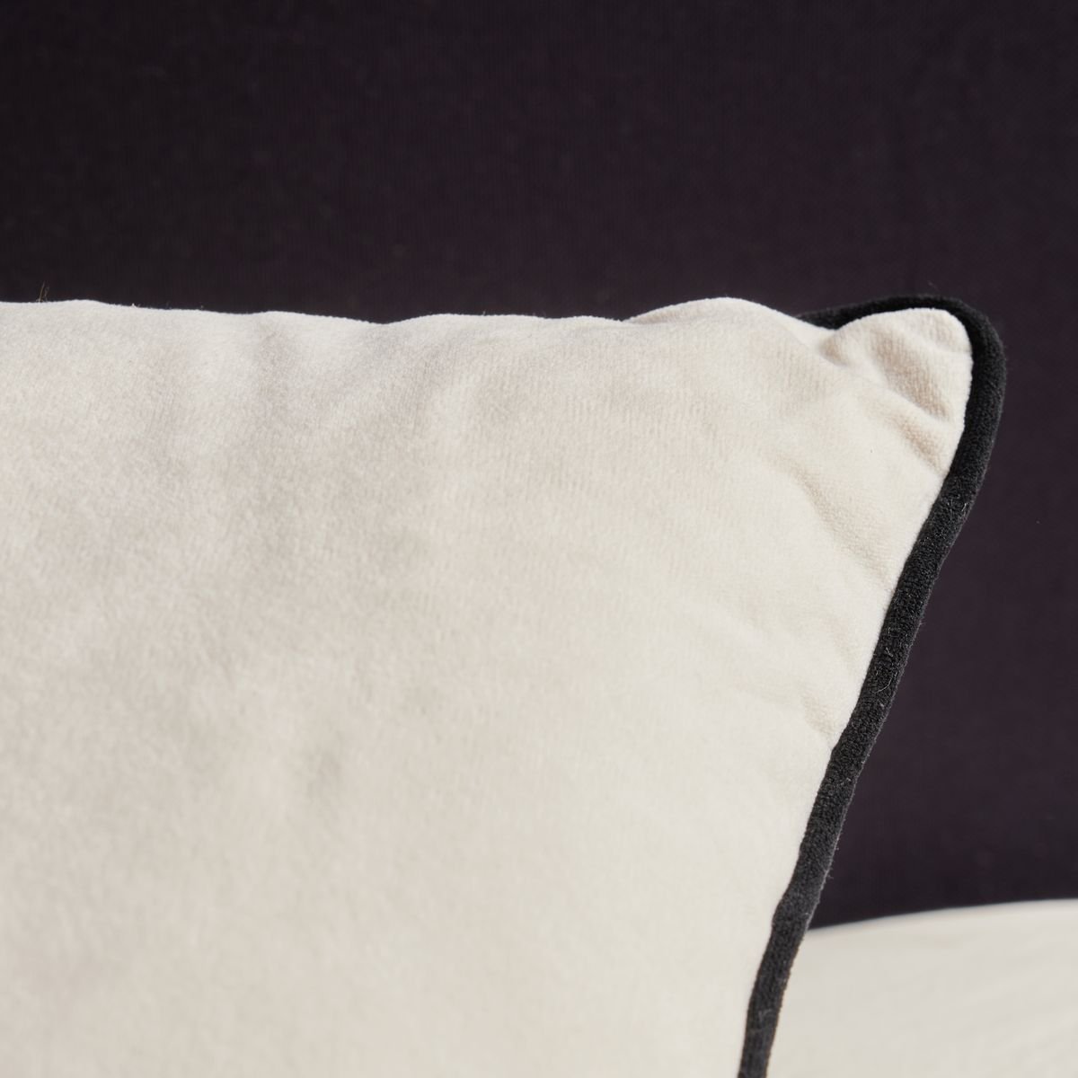 Plain rectangular cushion White