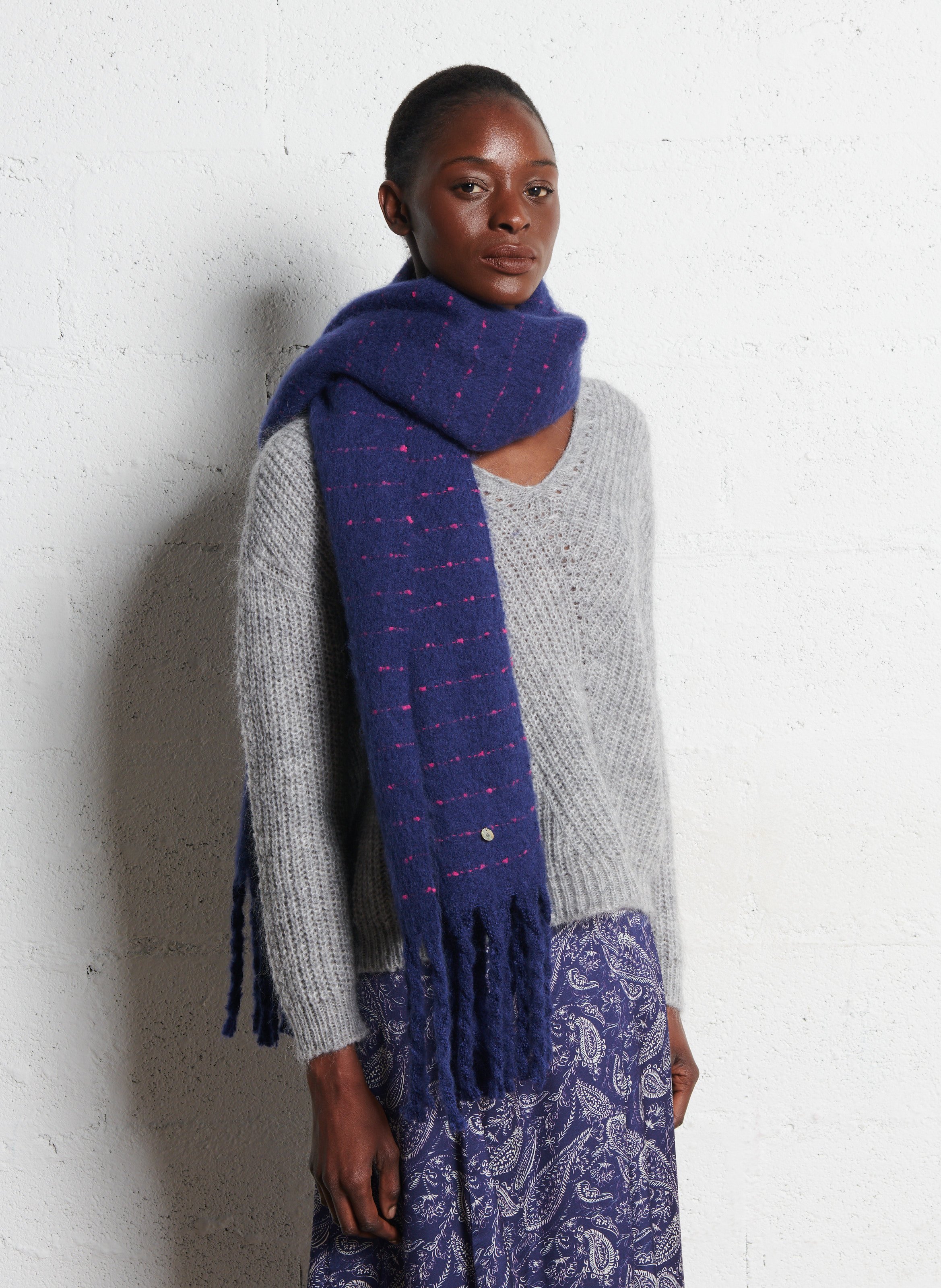 Echarpe duveteuse à franges ONE STEP Bleu