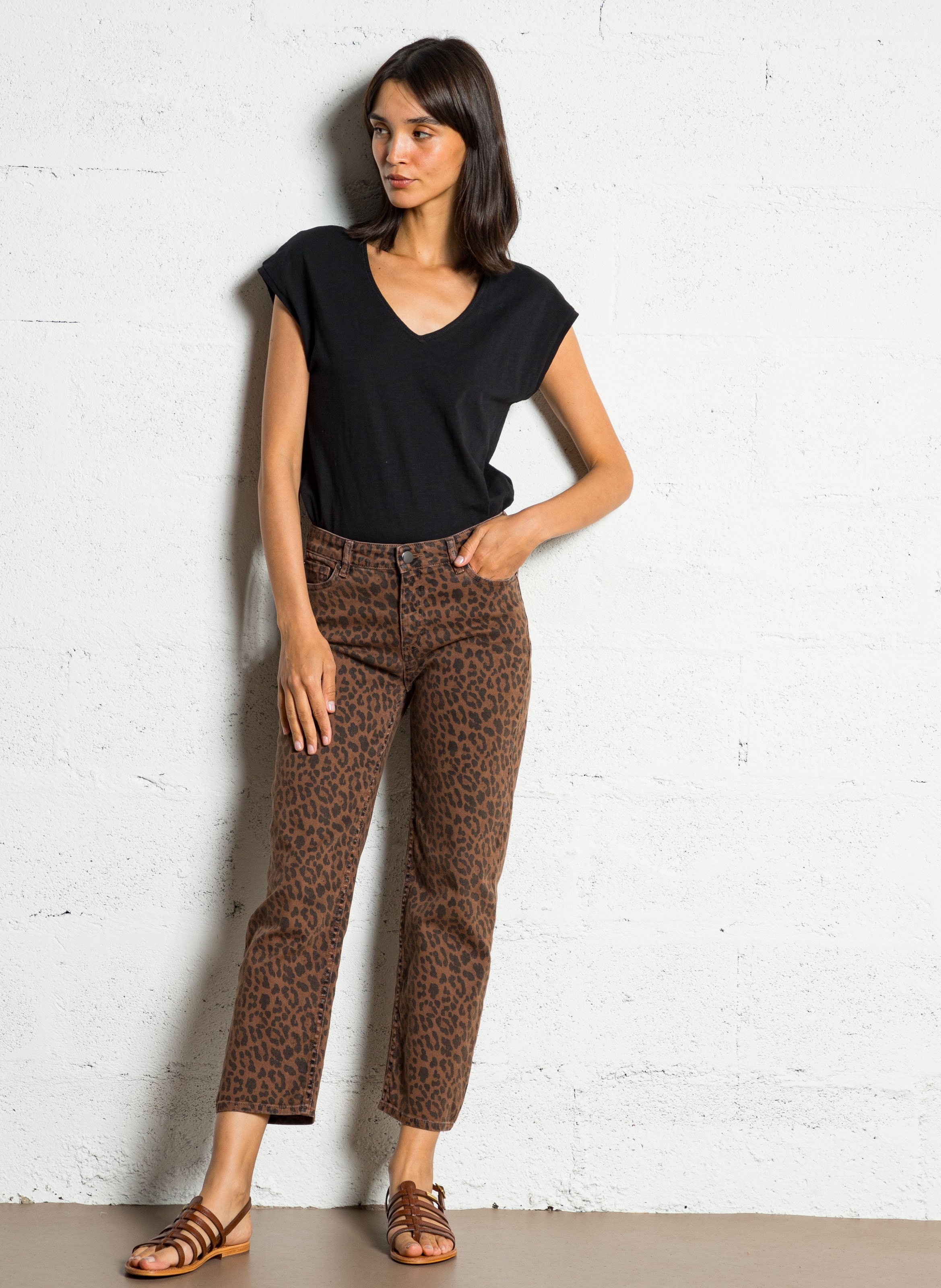 Straight cotton V-neck T-shirt MAISON 123 Black