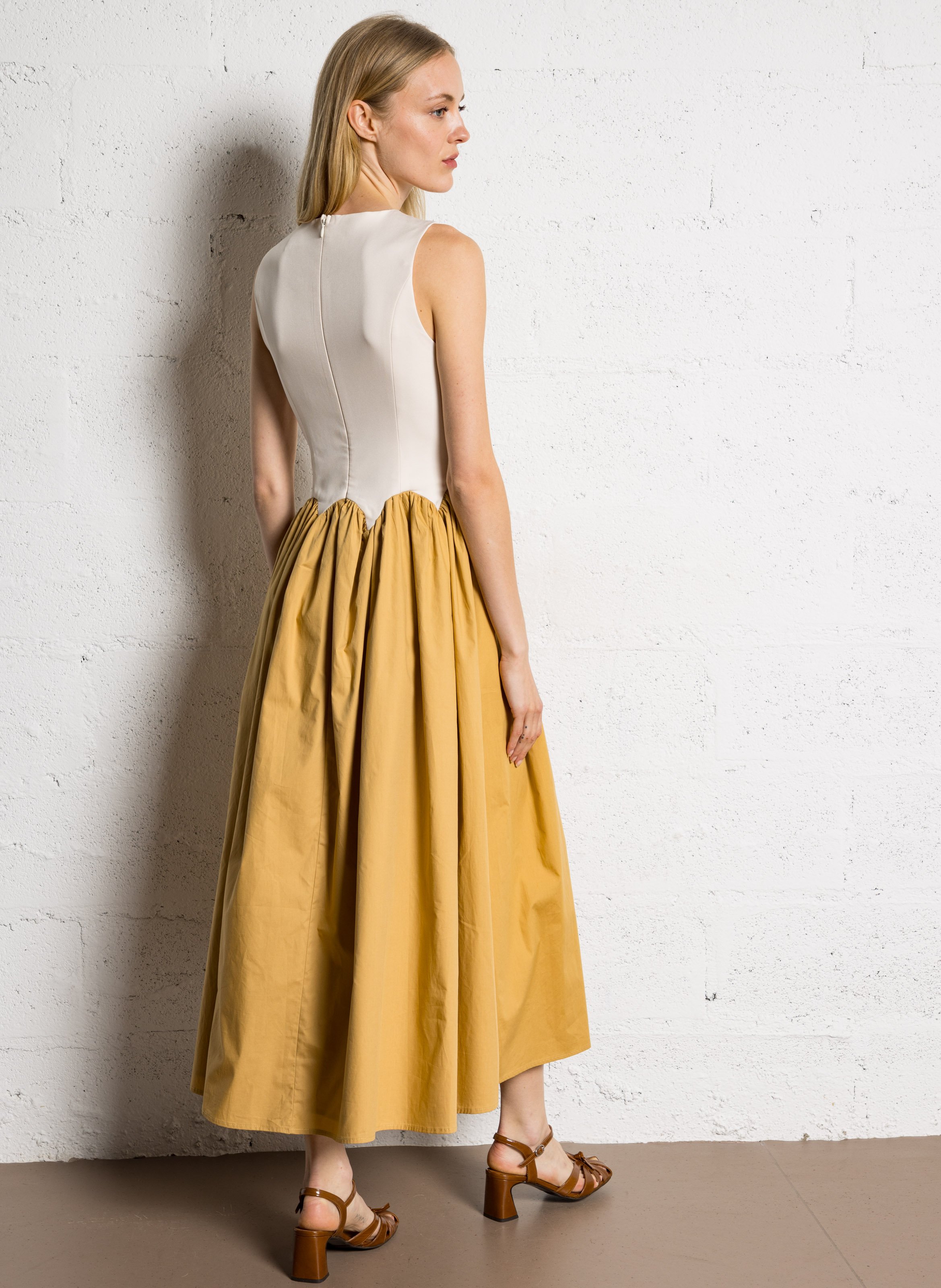 Robe longue col rond  NEVER FULLY DRESSED Beige