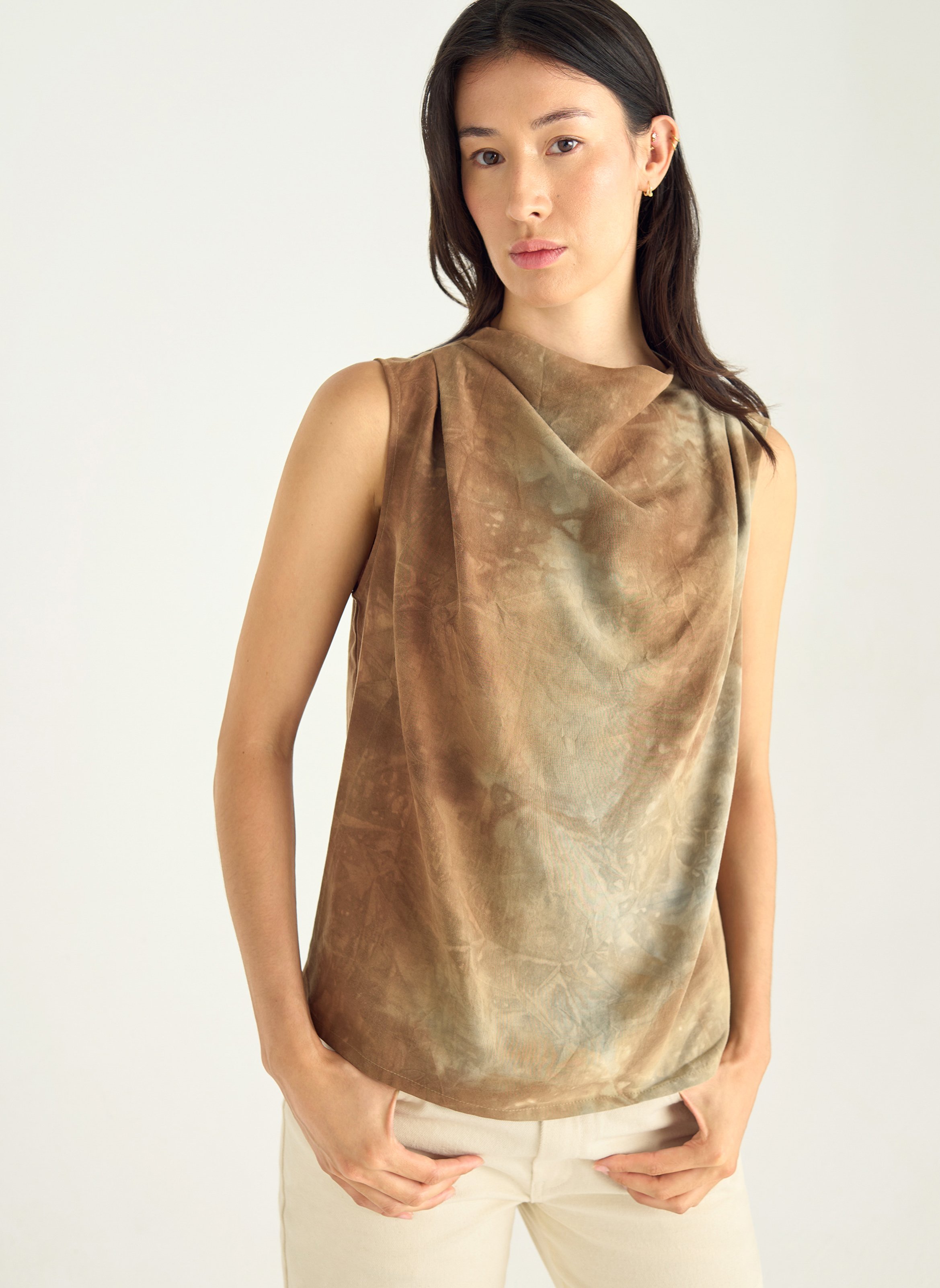 Top col rond imprimé ACOTE Noir