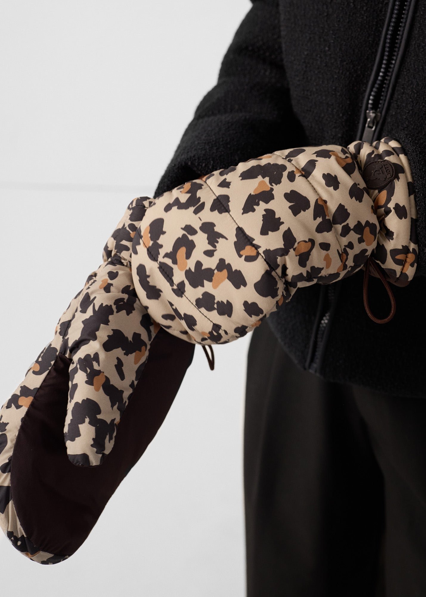 Blade print mittens JOTT Brown