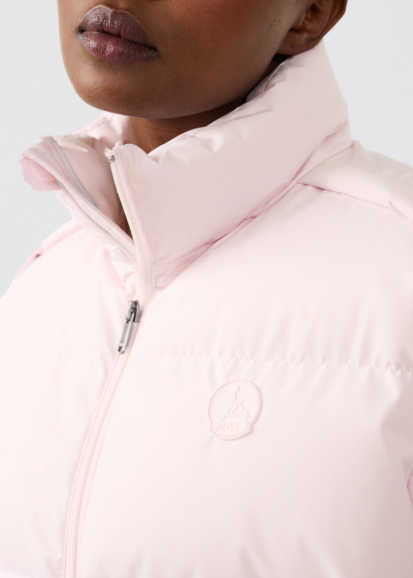 Puffer jacket for extreme cold by Paule. JOTT Pink