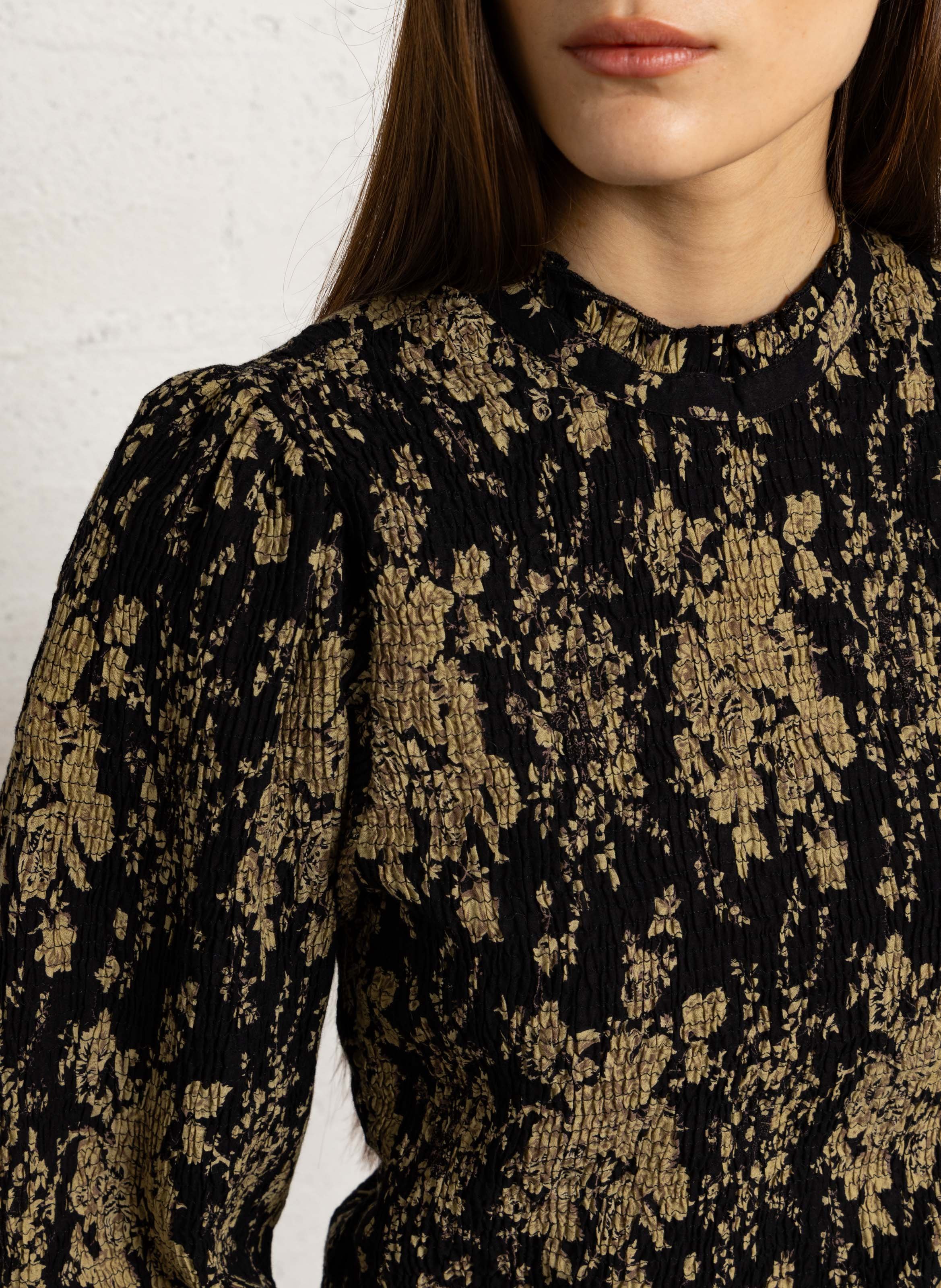Aansluitende katoenen top. ANTIK BATIK Zwart