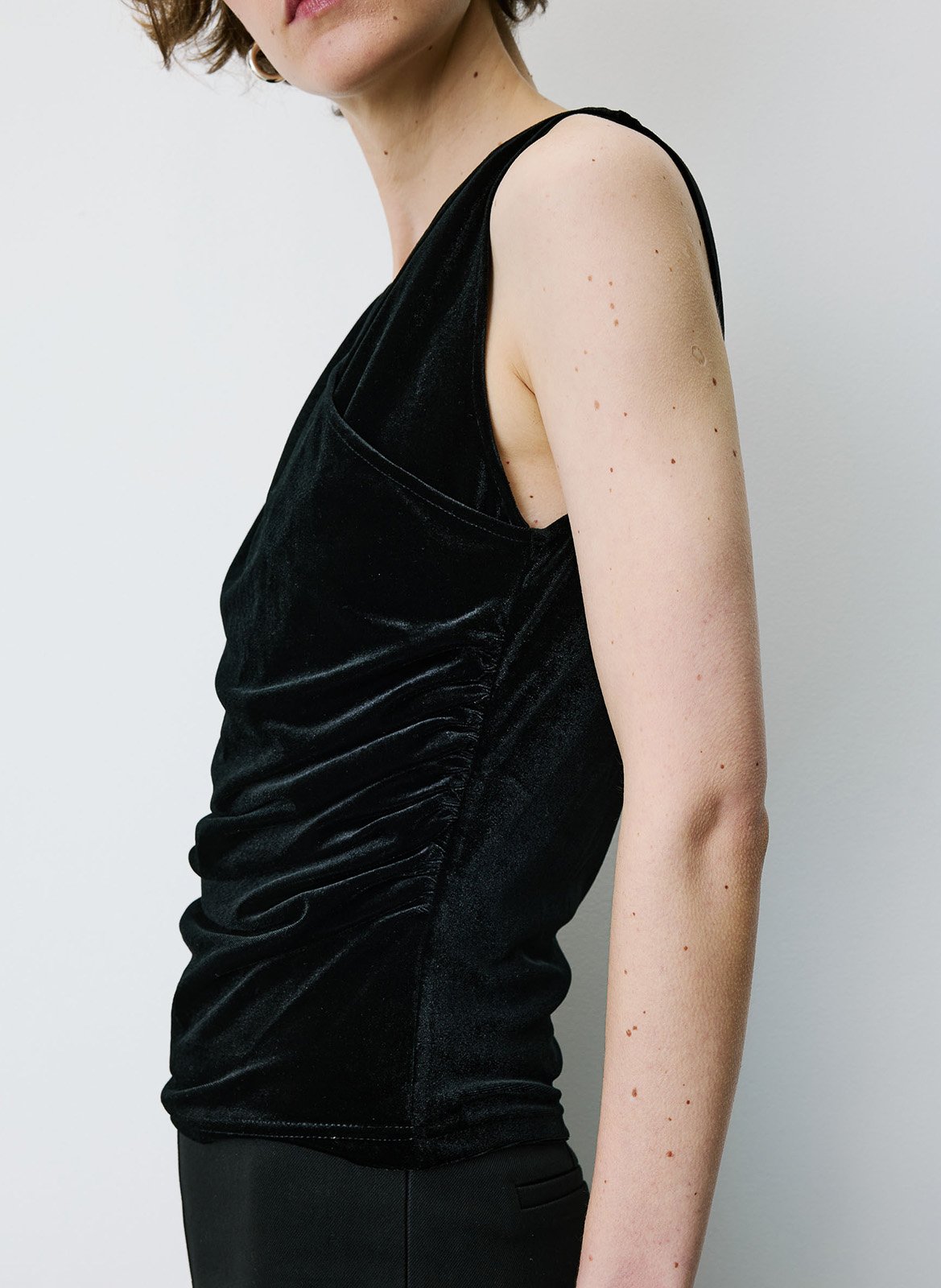 Mouwloze top met V-hals van fluweel | Zwart GRACE ET MILA Dames
