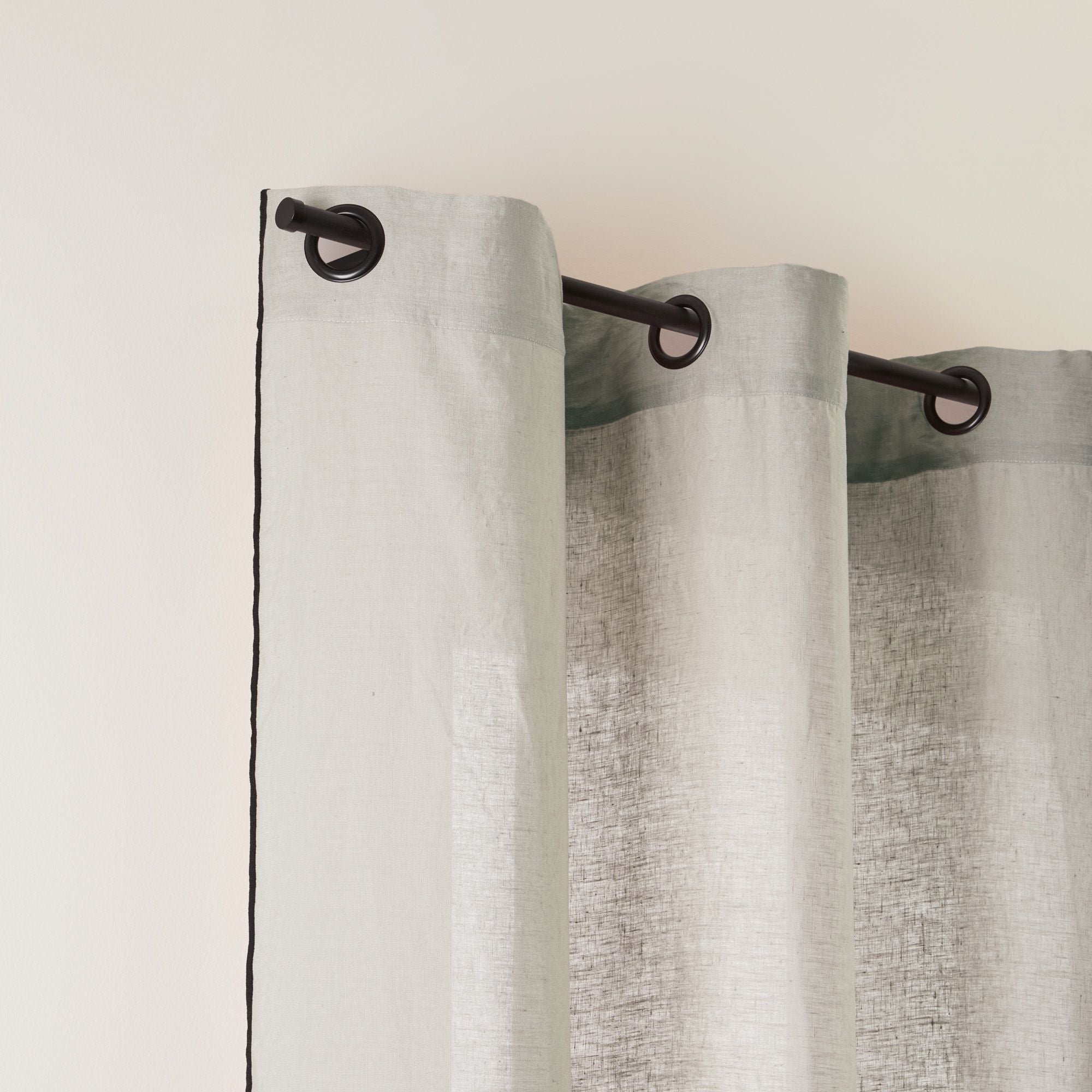 Curtain with black eyelets MADURA Beige