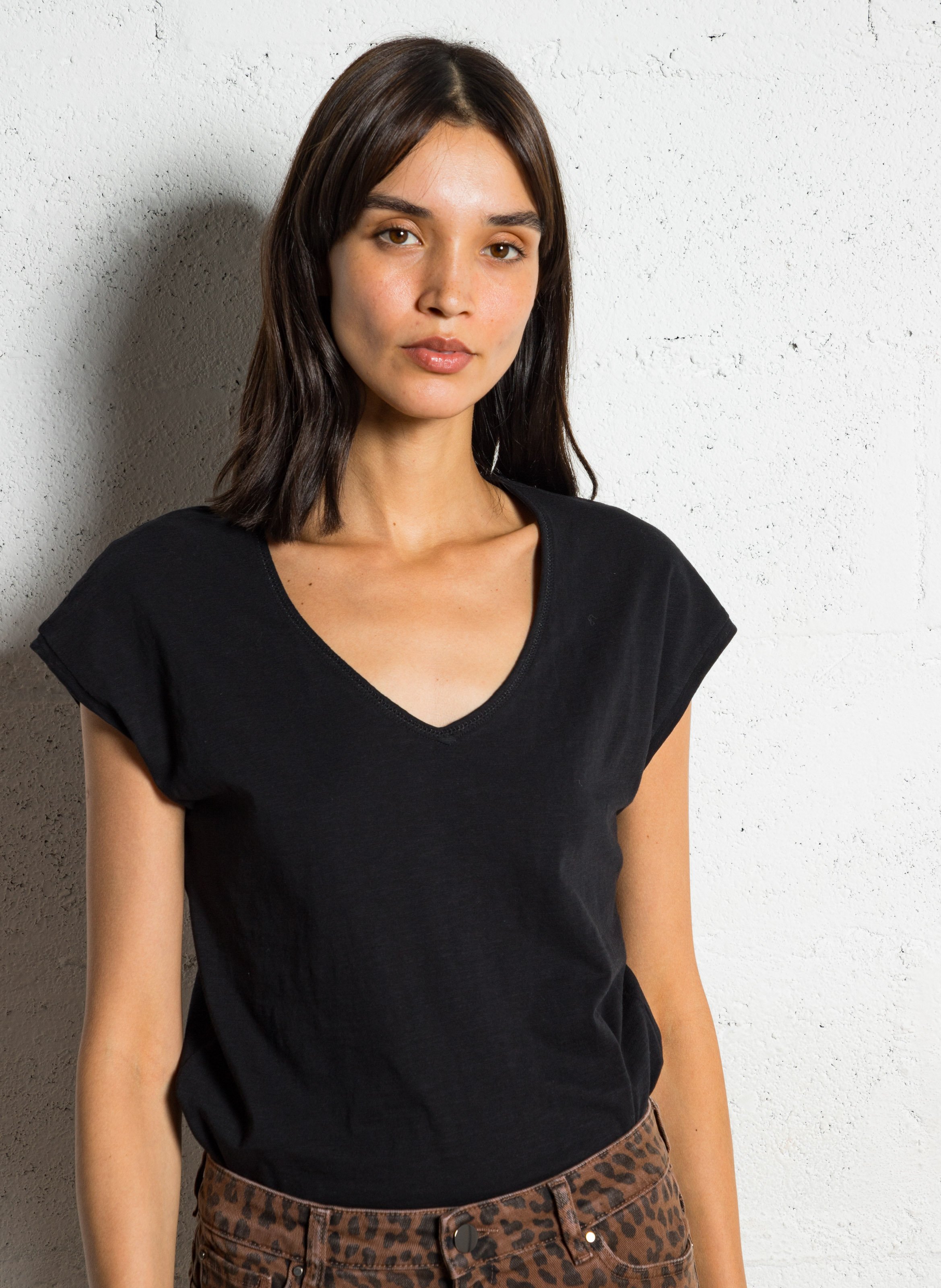 Straight cotton V-neck T-shirt MAISON 123