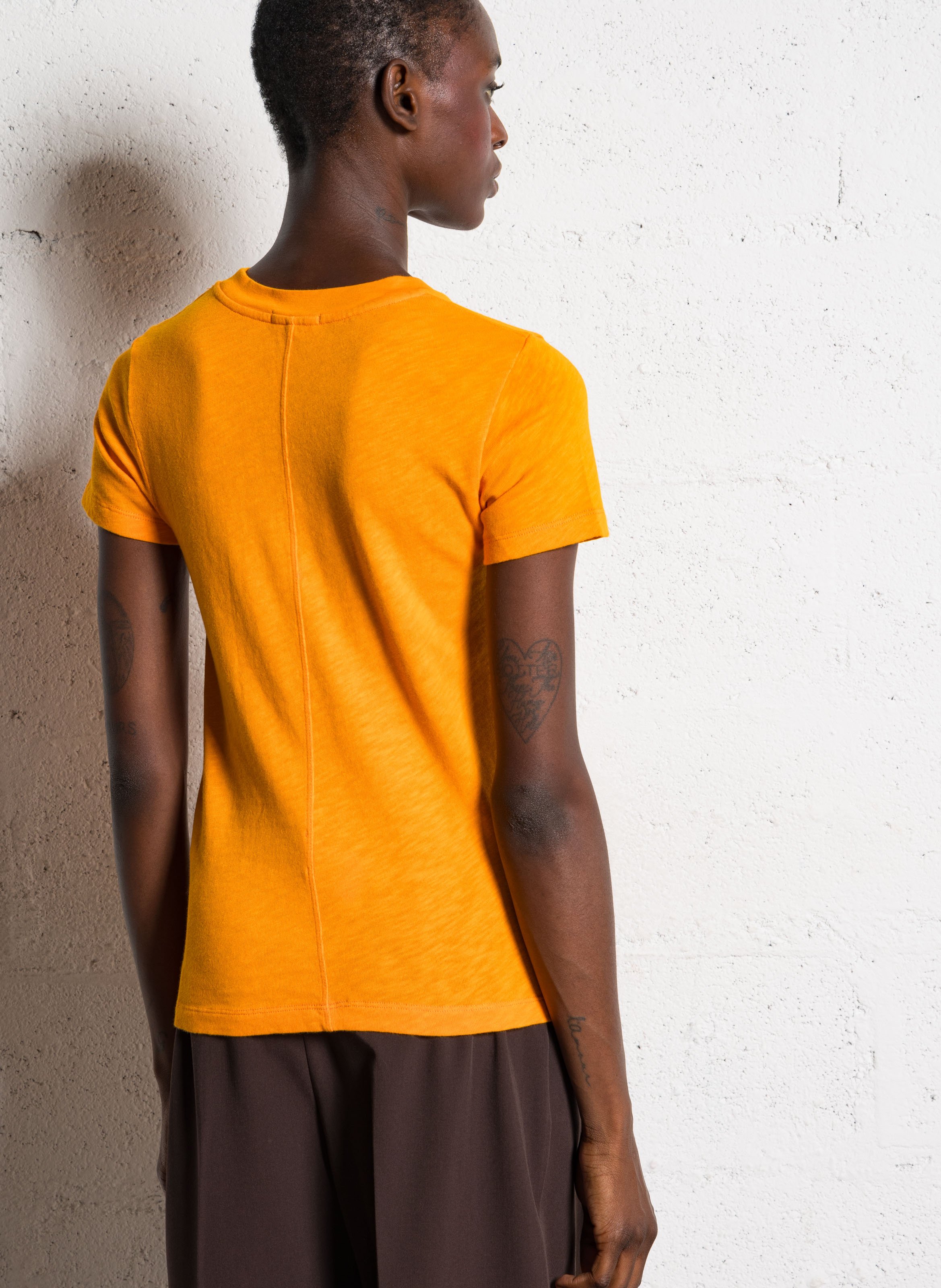 Effen T-shirt AMERICAN VINTAGE Oranje