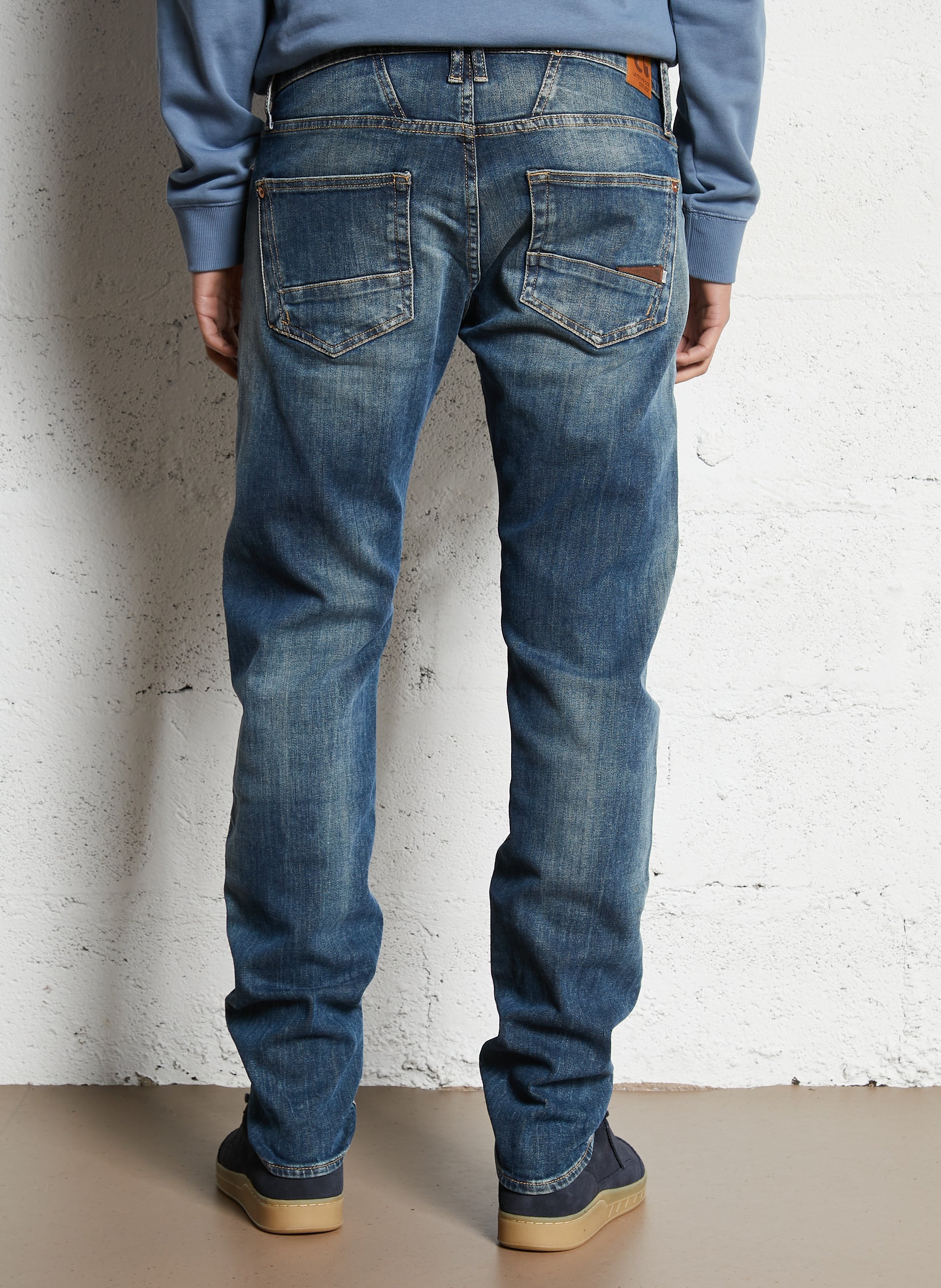 - Straight-leg jeans
- 5 pockets
- Straight cut
- Faded effect LE TEMPS DES CERISES Blue