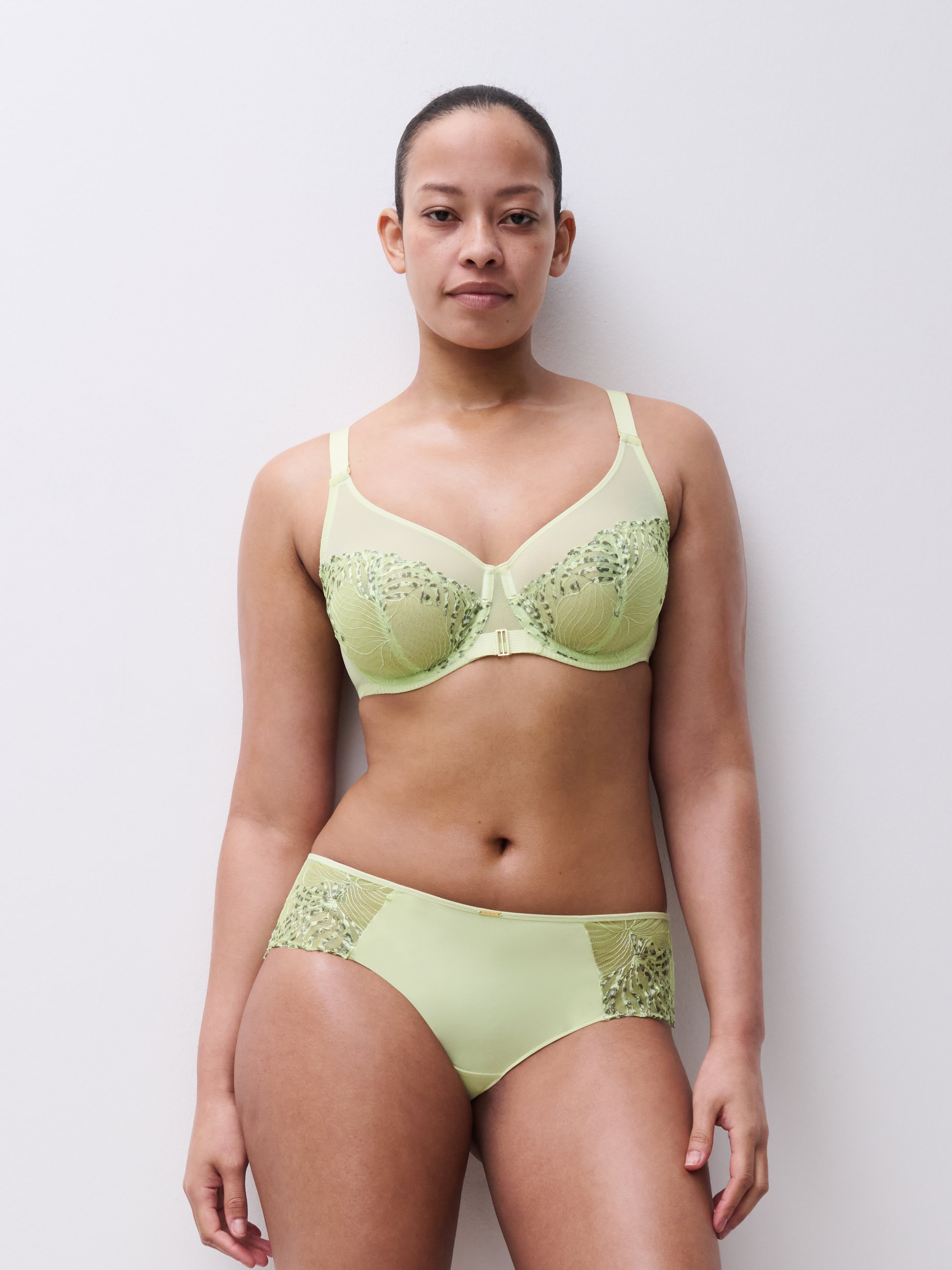 Very supportive embroidered bra CHANTELLE Green