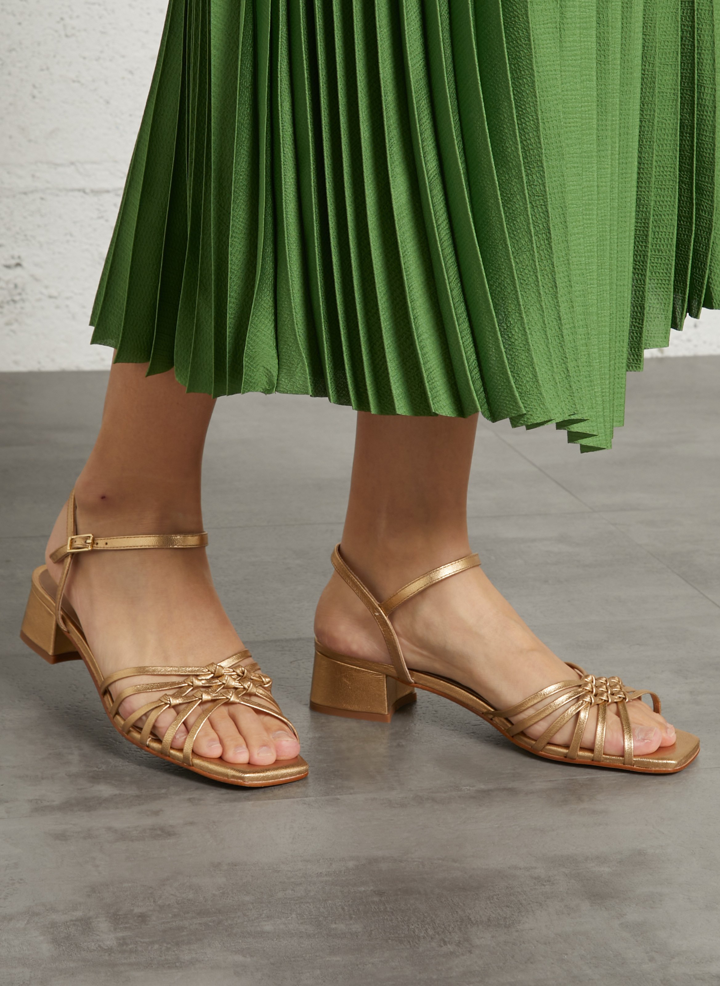 Ledersandalen mit Absatz, Metallic-Look COSMOPARIS Golden