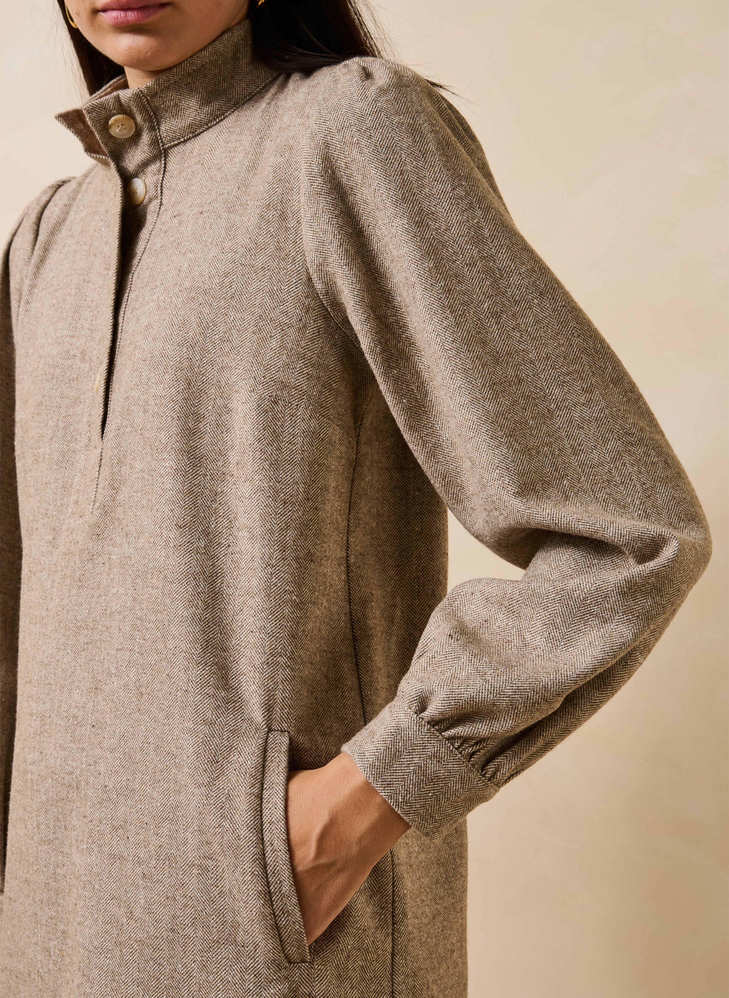 Short straight long-sleeved dress LA FEE MARABOUTEE Beige