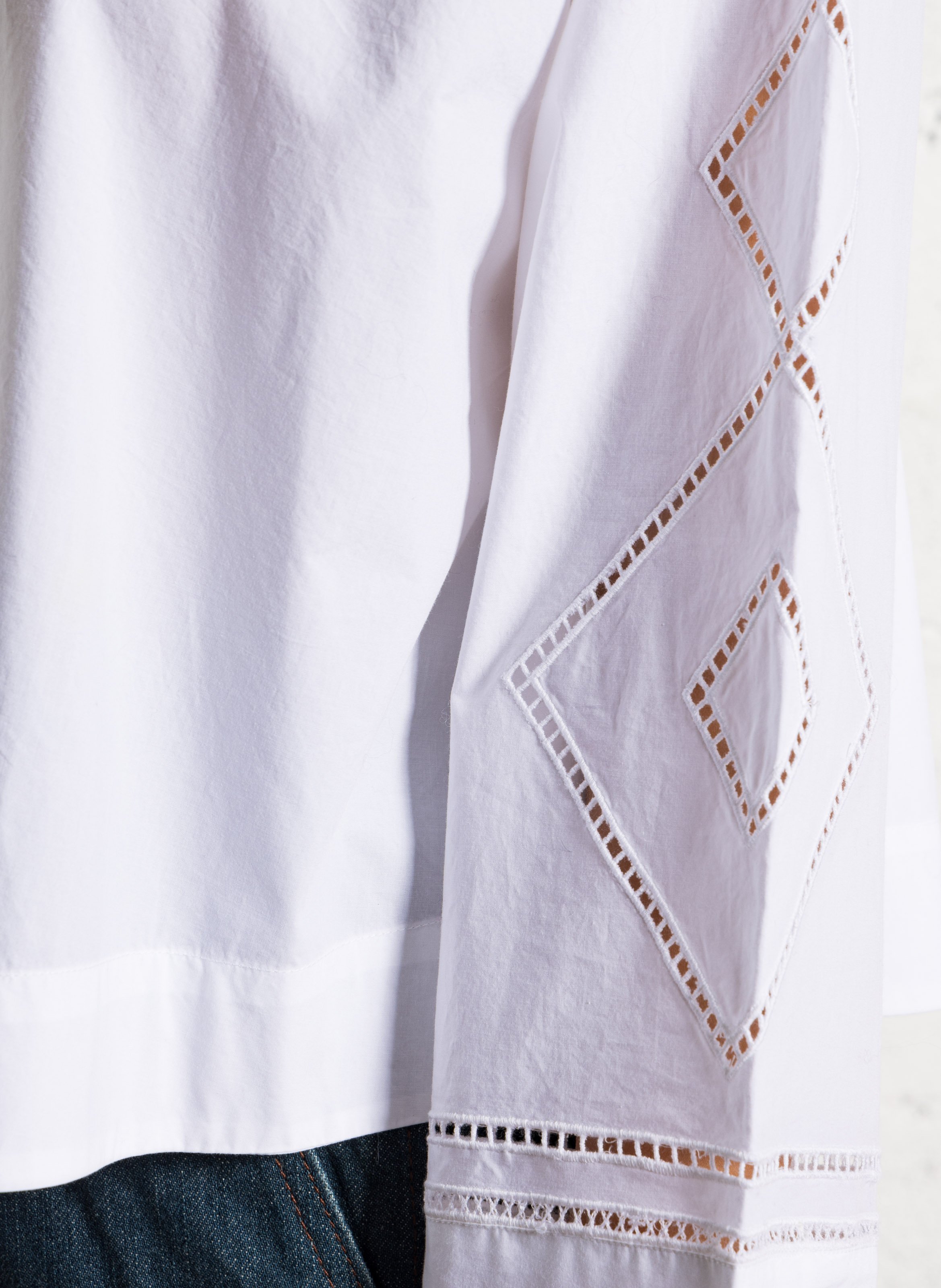 Gerades Baumwollhemd mit Stickerei SOEUR Weiss