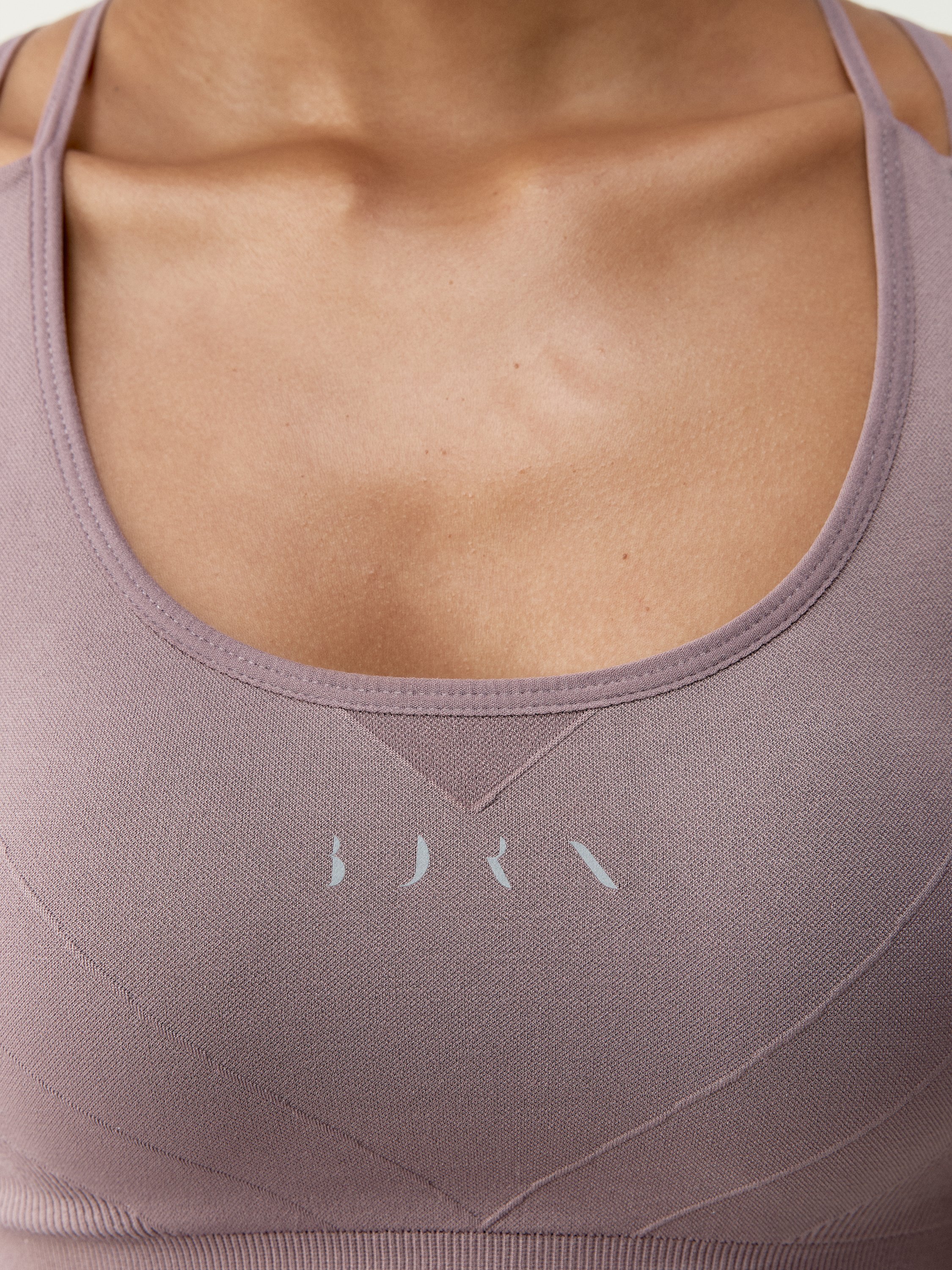 Seamless high support sports bra BORN LIVING YOGA Pink