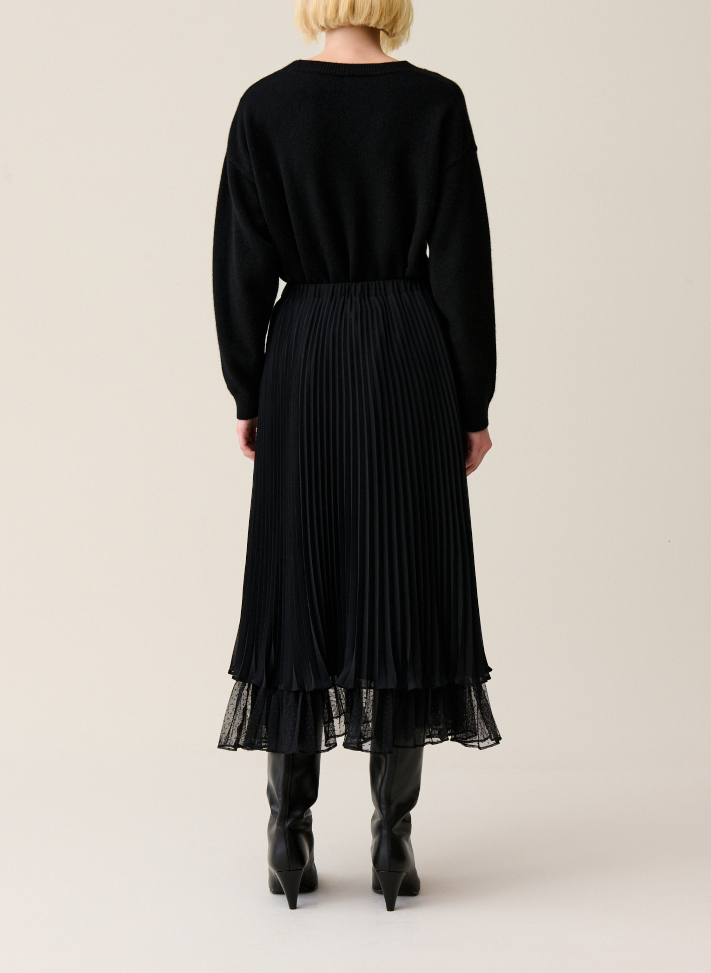 Halflange, soepelvallende plooirok  CLAUDIE PIERLOT Zwart