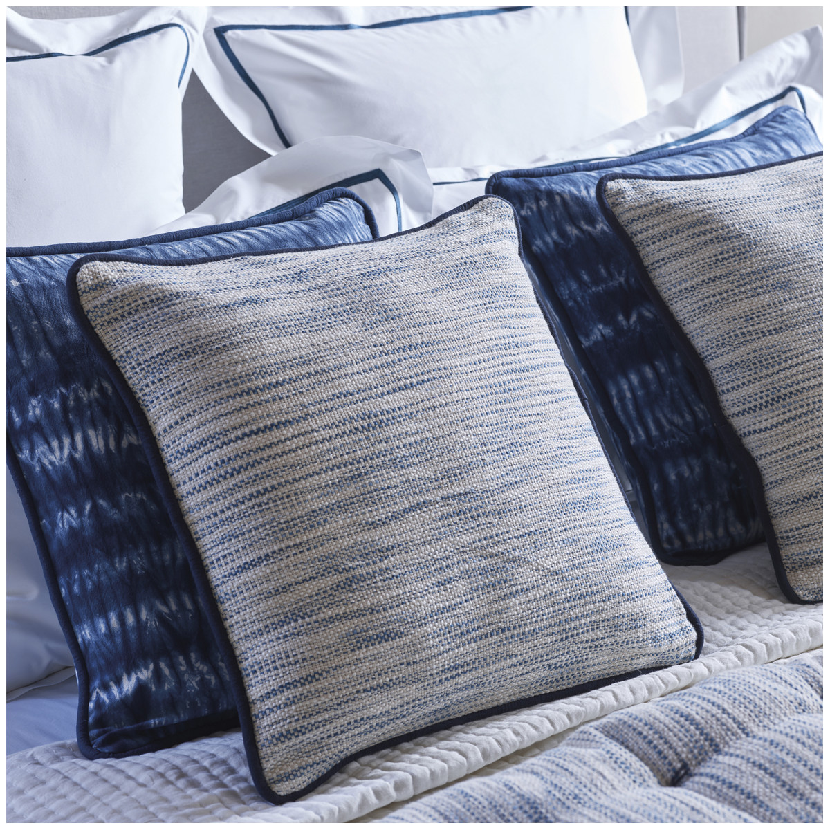 Cotton cushion BLANC D'IVOIRE Blue