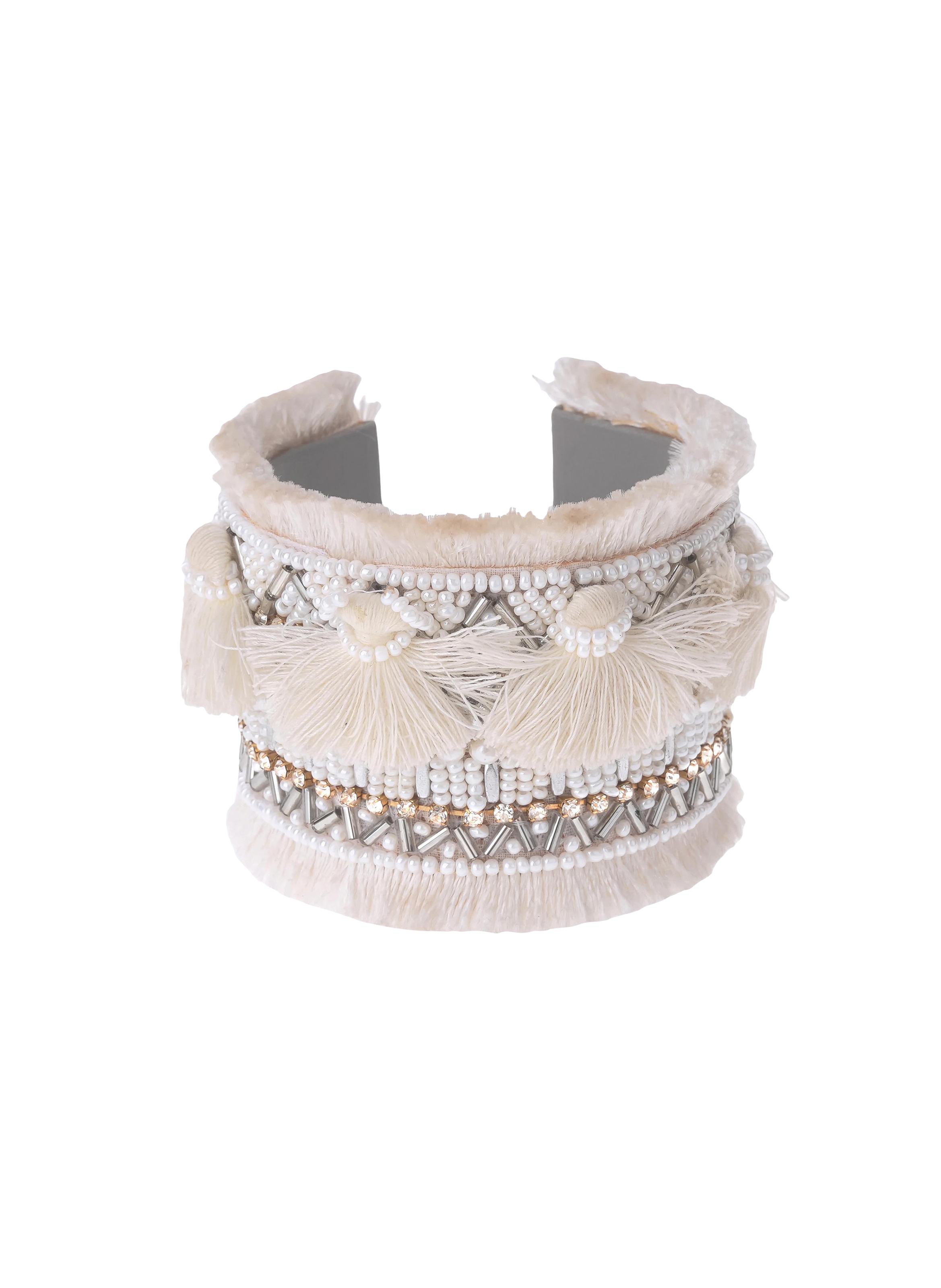 Adjustable beaded cuff HIPANEMA White